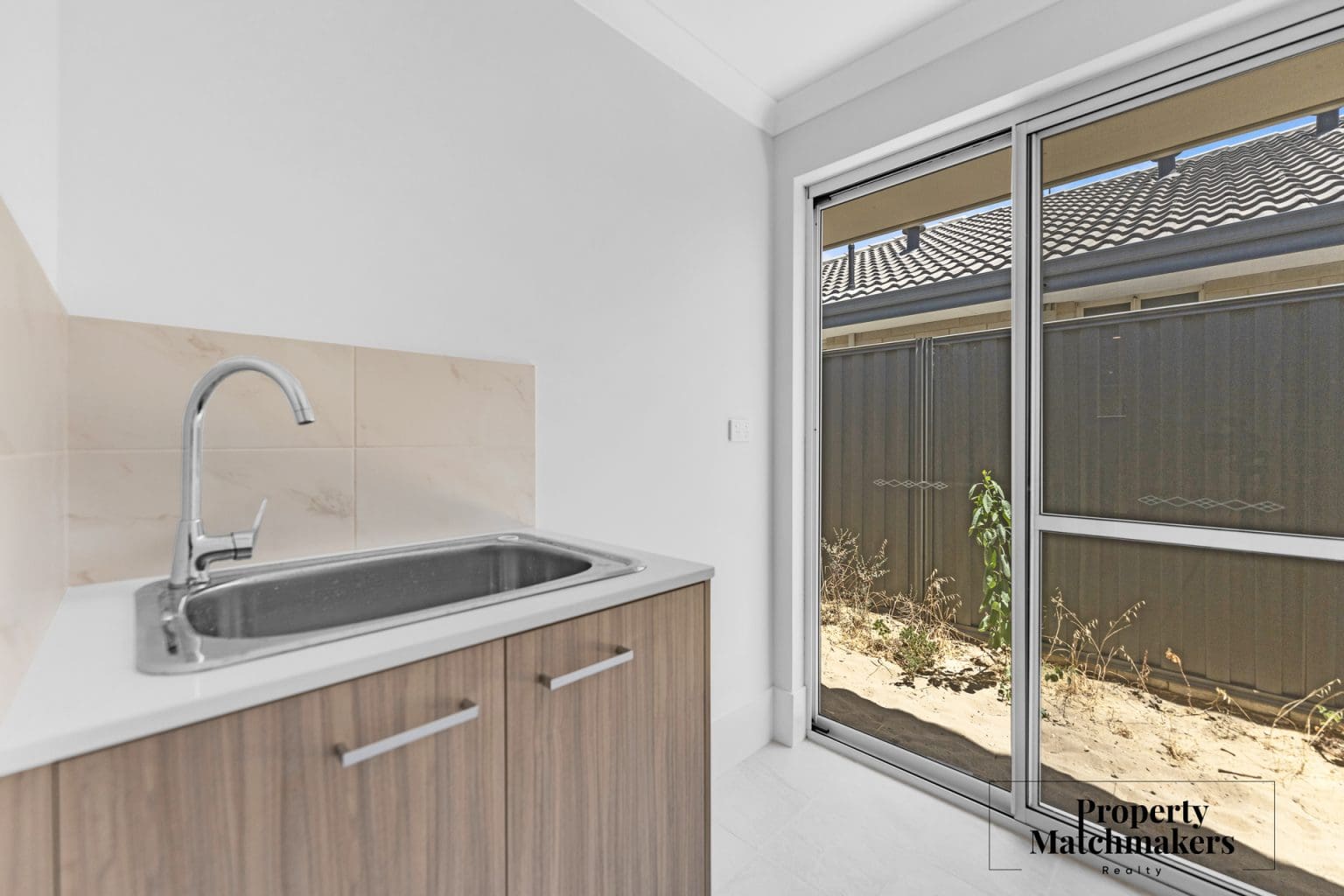 16 Sunstone Boulevard, Treeby, WA 6164 AUS