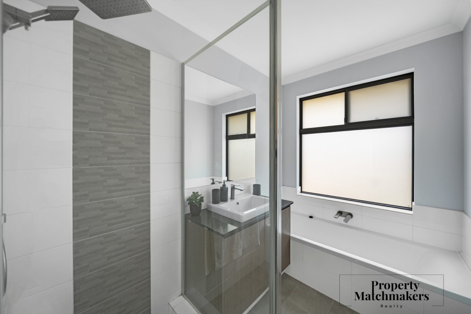 3 Crossley Road, Midvale, WA 6056 AUS