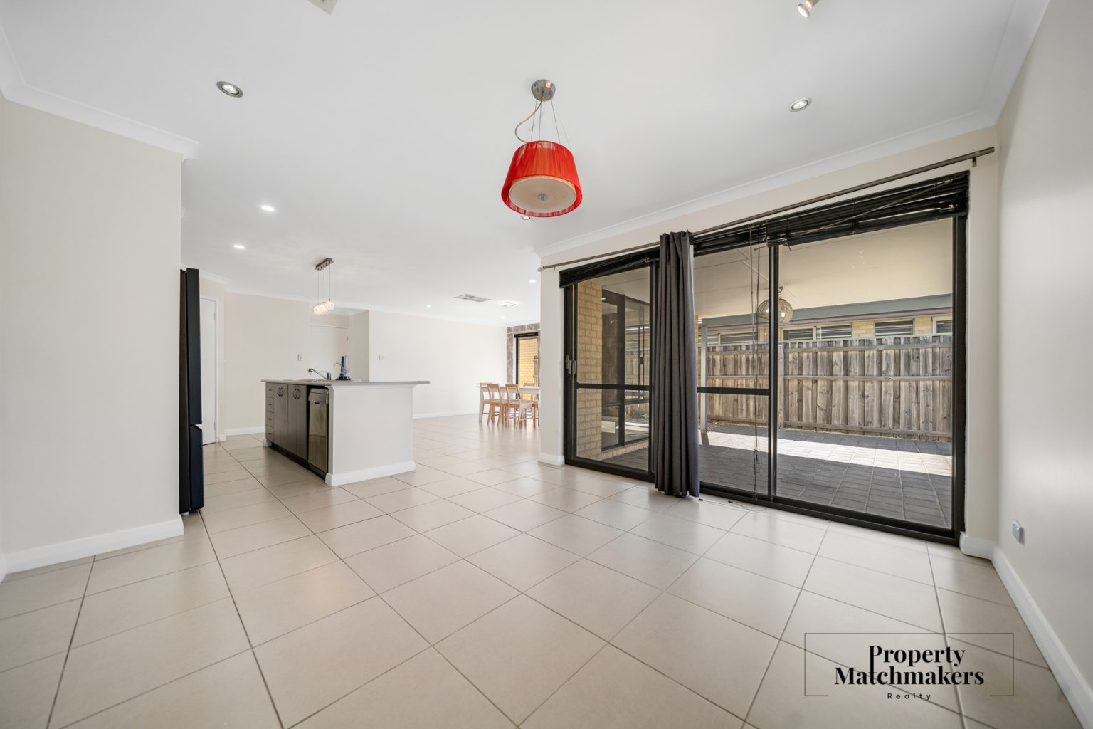 37 Pierre Bend, Ellenbrook, WA 6069 AUS