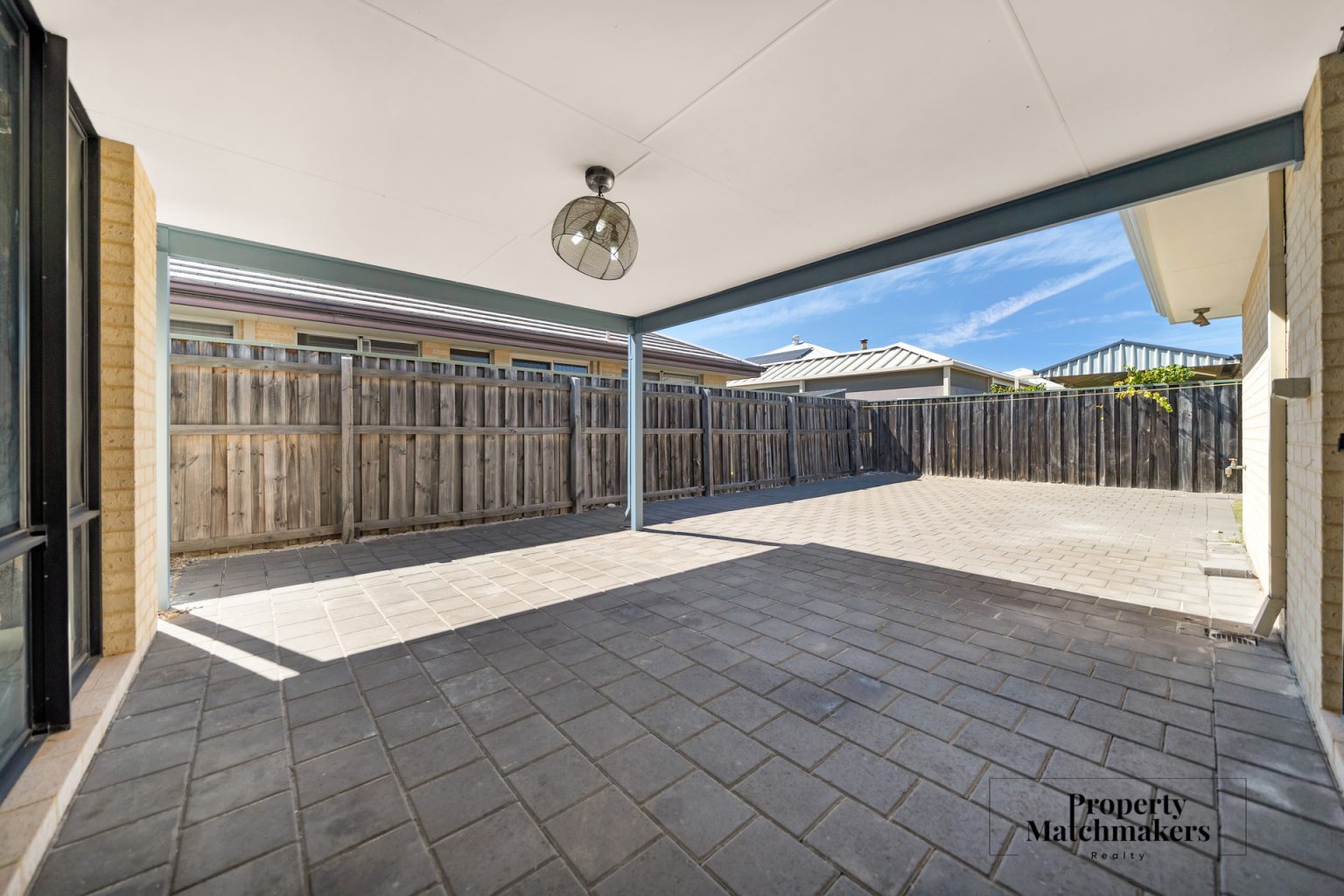 37 Pierre Bend, Ellenbrook, WA 6069 AUS