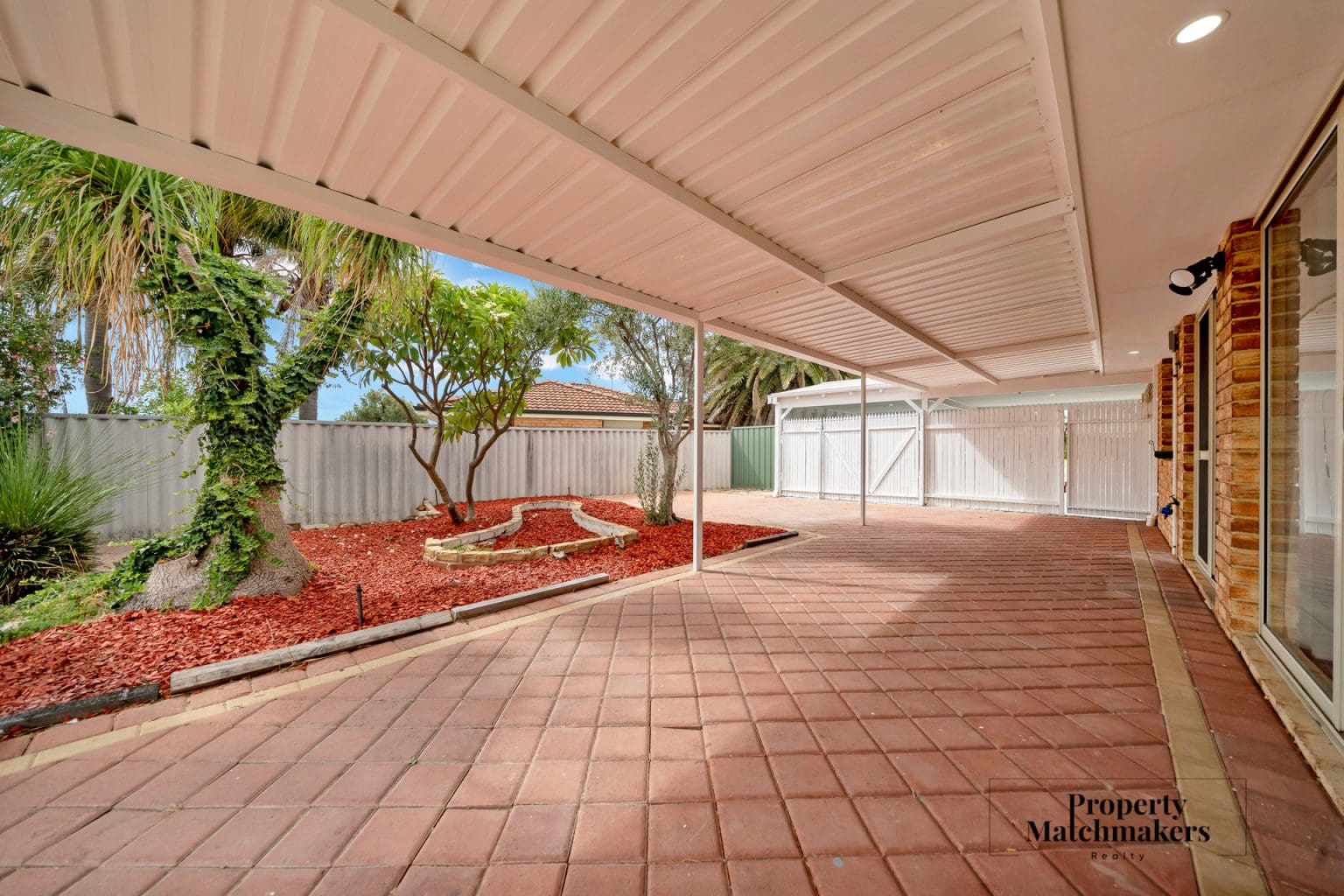 3 Elmwood Court, Marangaroo, WA 6064 AUS