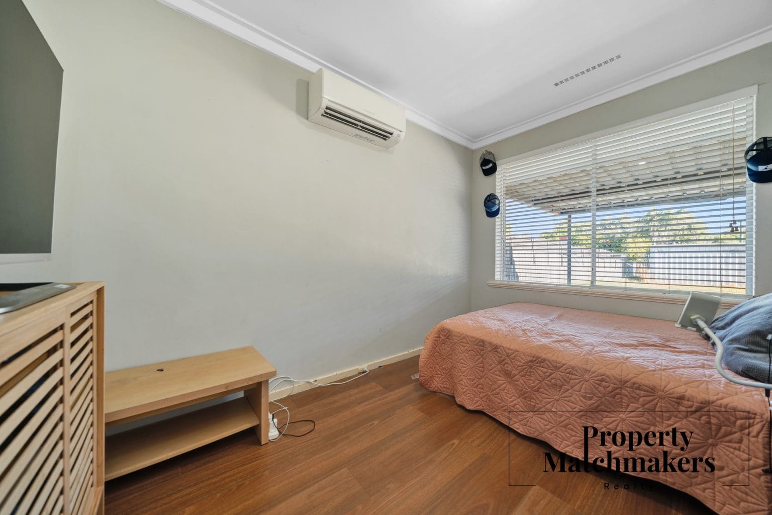 42 Bishop Road, Middle Swan, WA 6056 AUS