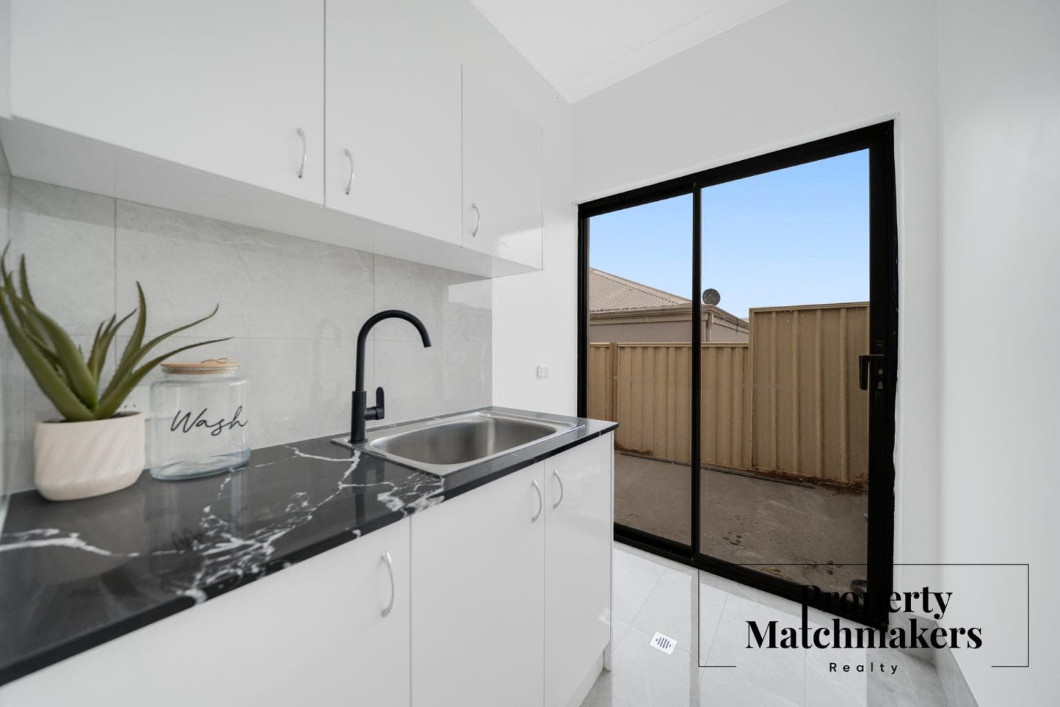 14D Bilinga Road, Westminster, WA 6061 AUS