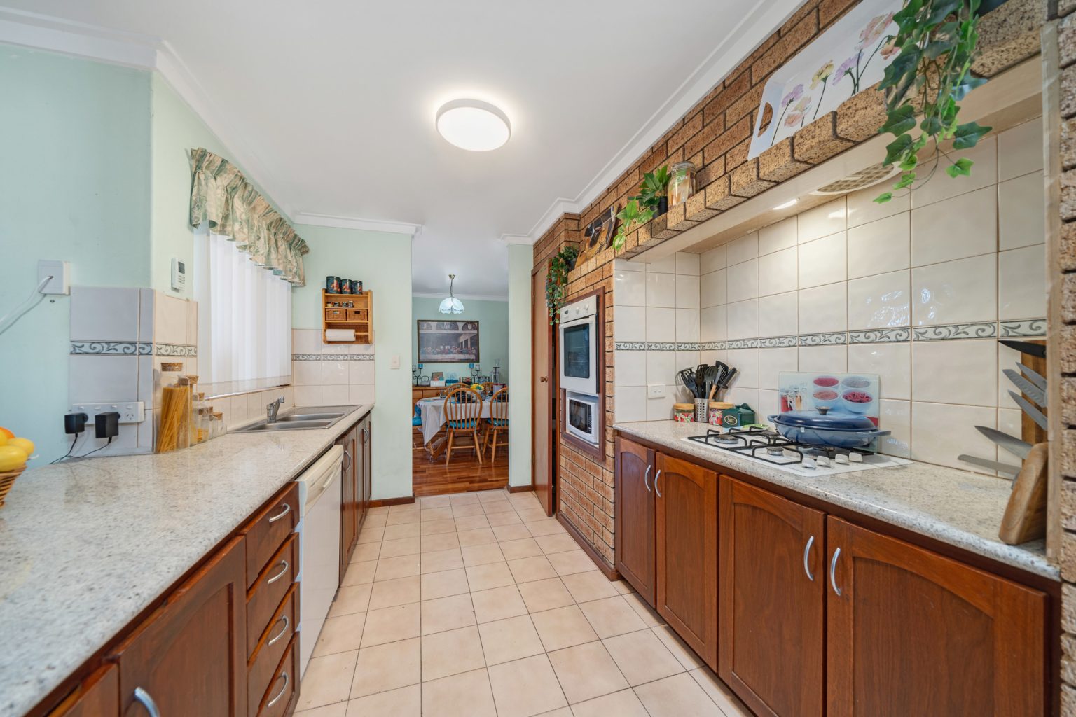 5 Redgum Way, Morley, WA 6062 AUS