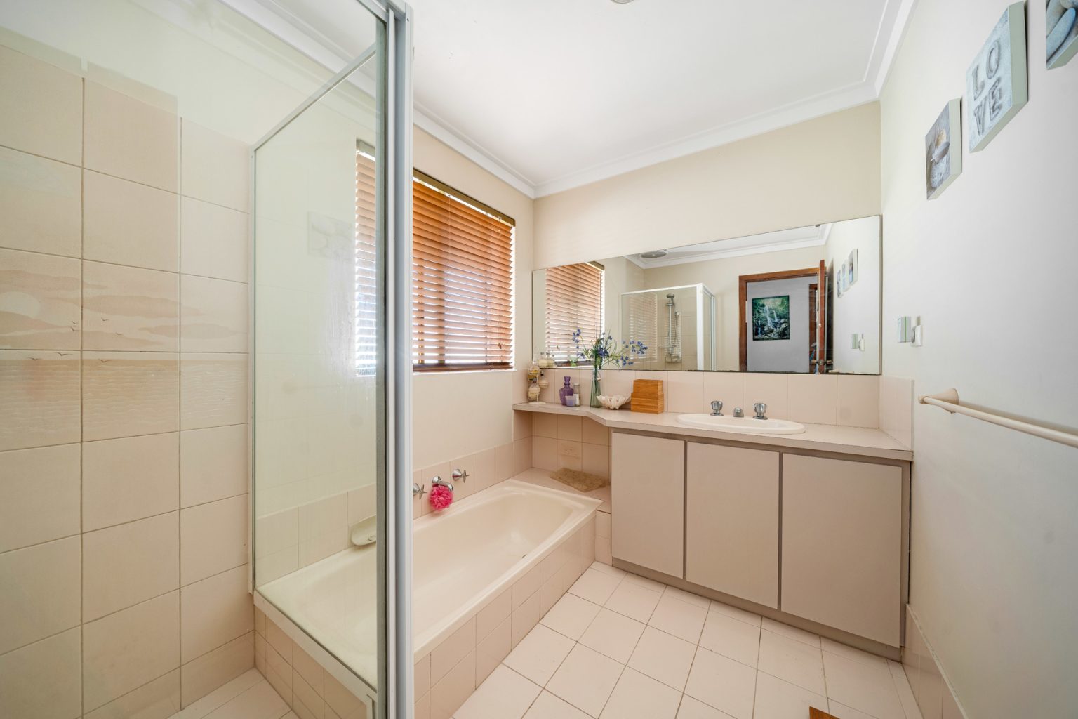 5 Redgum Way, Morley, WA 6062 AUS