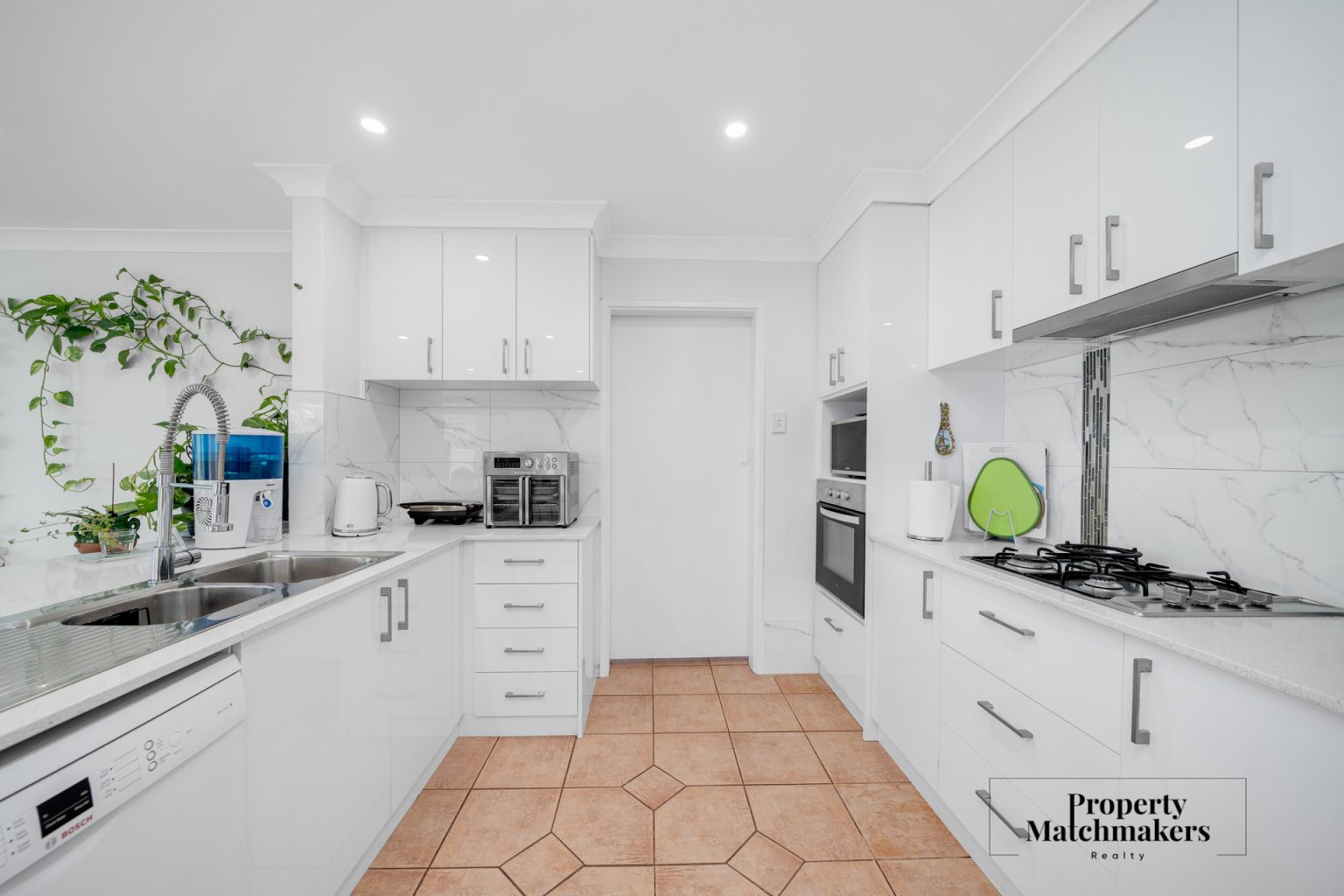 9 Rennison Street, Beckenham, WA 6107 AUS