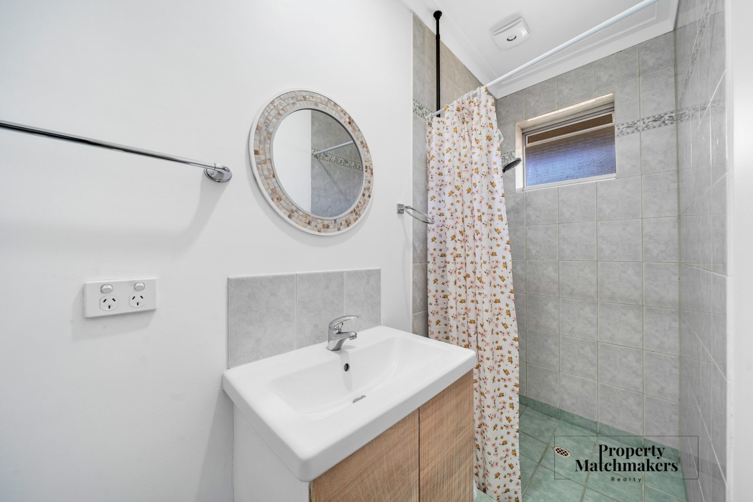 9 Rennison Street, Beckenham, WA 6107 AUS