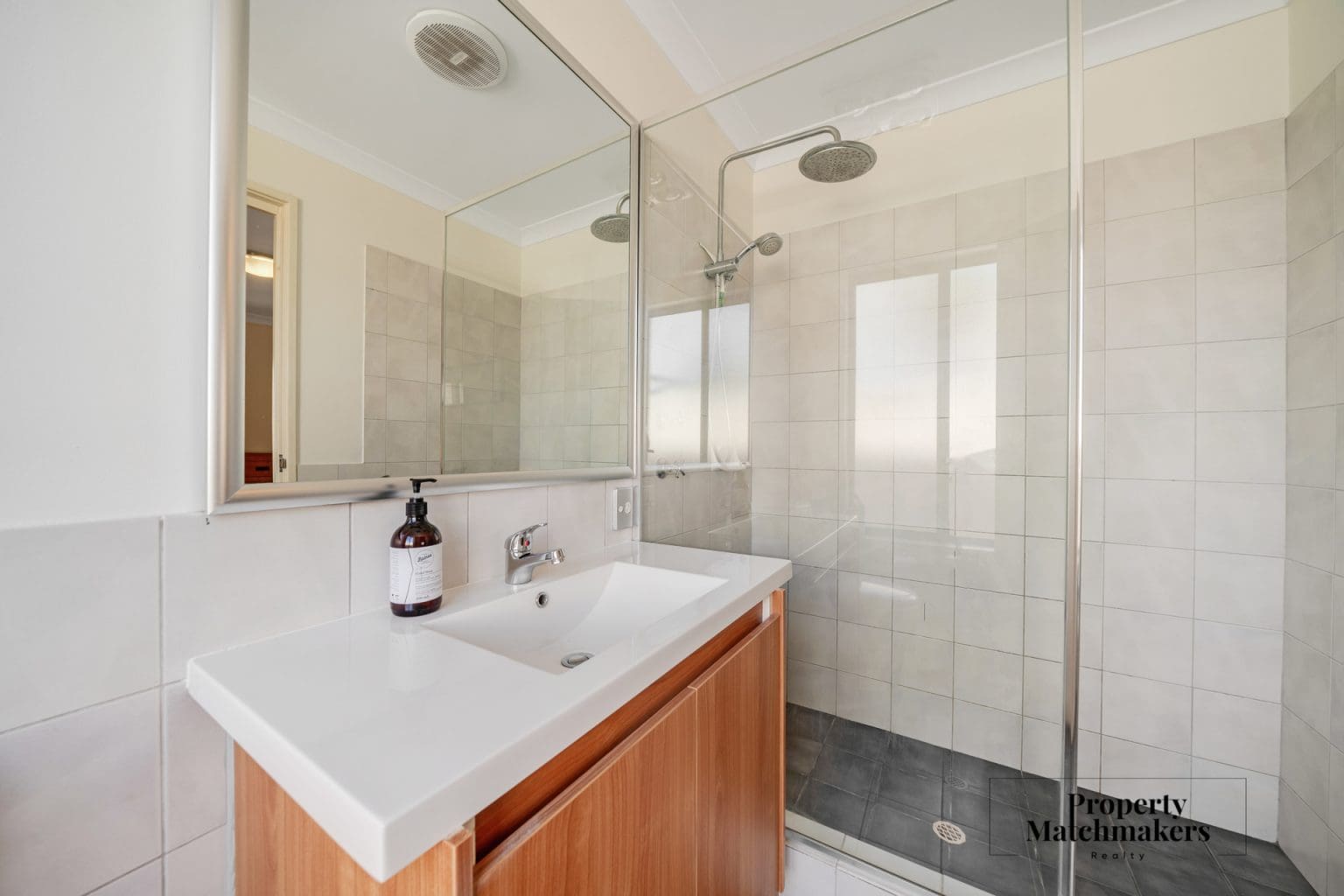 16C Bilinga Road, Westminster, WA 6061 AUS