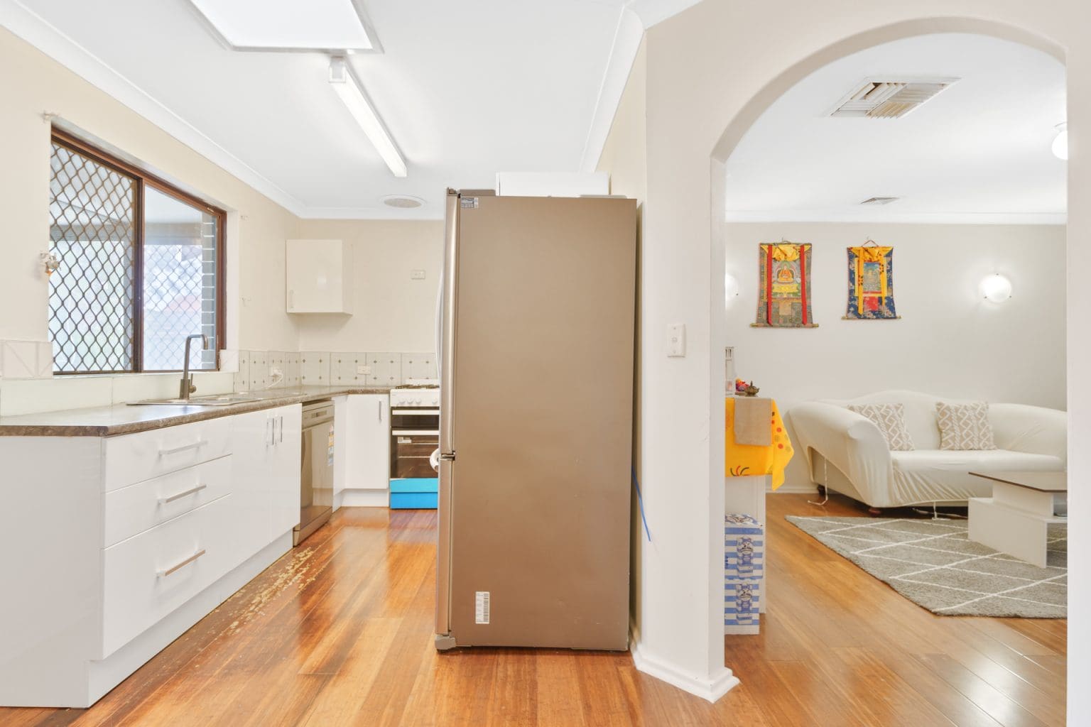 264 Marangaroo Drive, Girrawheen, WA 6064 AUS