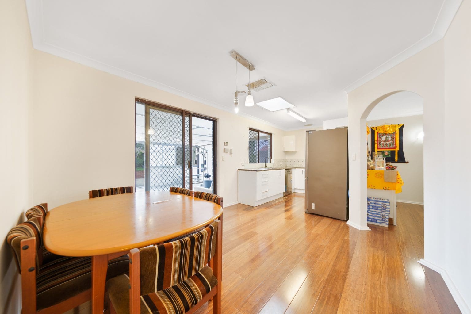 264 Marangaroo Drive, Girrawheen, WA 6064 AUS