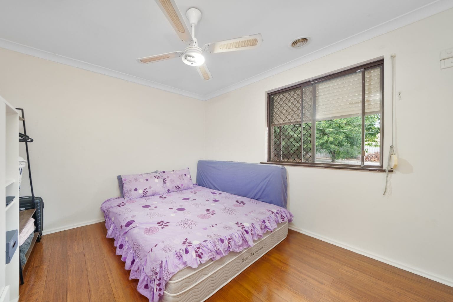 264 Marangaroo Drive, Girrawheen, WA 6064 AUS