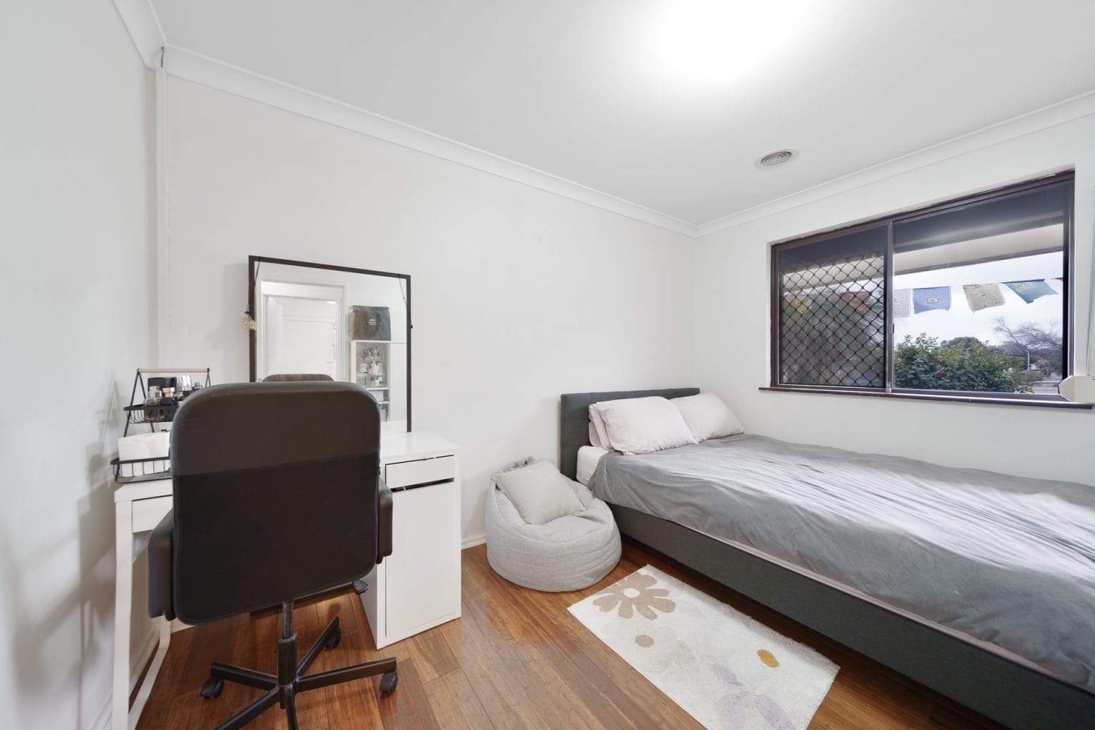 264 Marangaroo Drive, Girrawheen, WA 6064 AUS