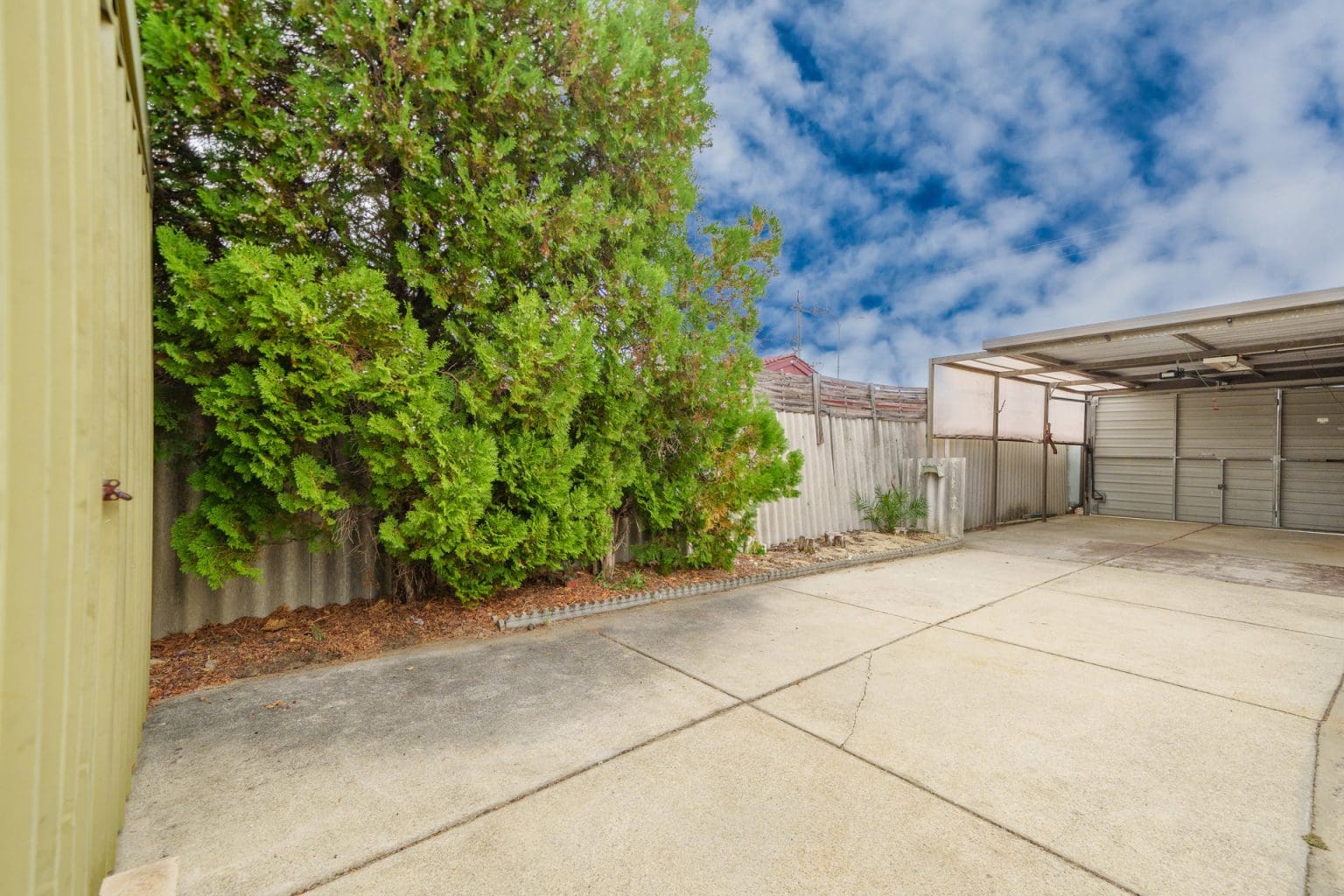 264 Marangaroo Drive, Girrawheen, WA 6064 AUS