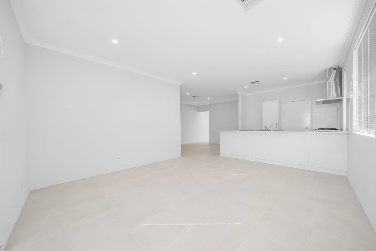 11 Eremophila Street, Sinagra, WA 6065 AUS