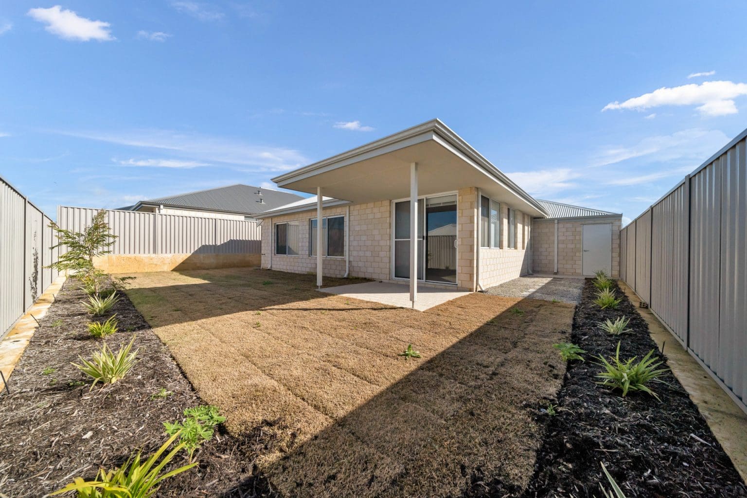 11 Eremophila Street, Sinagra, WA 6065 AUS