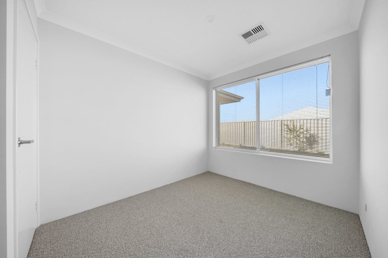 11 Eremophila Street, Sinagra, WA 6065 AUS