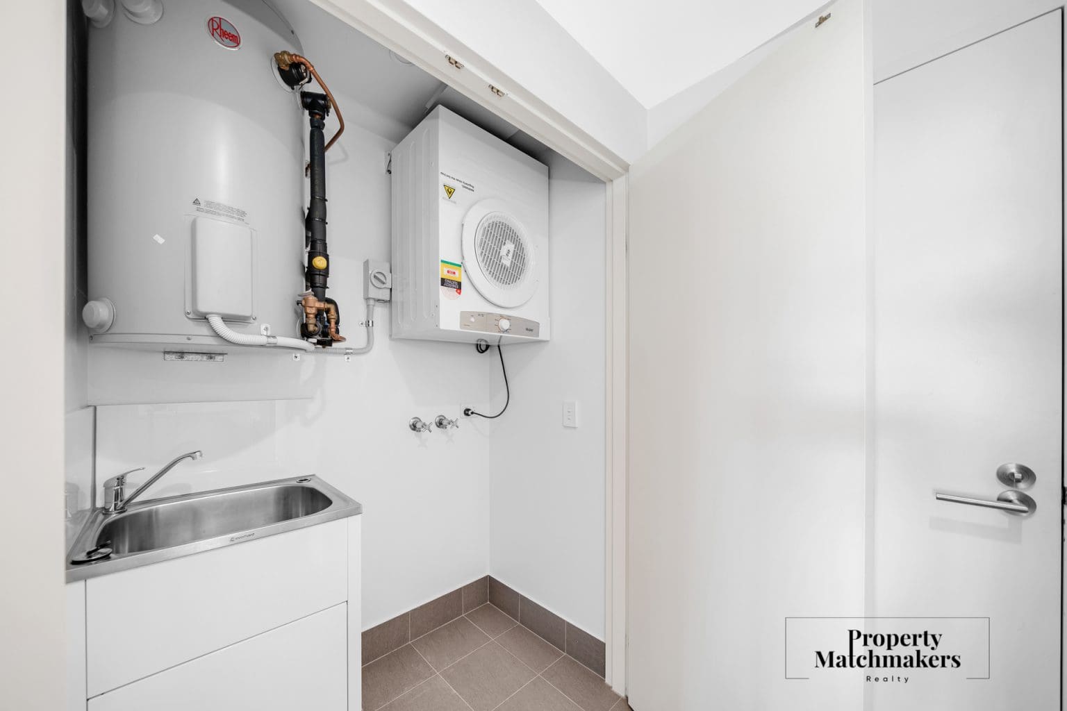 113/50 Pimlico Crescent, Wellard, WA 6170 AUS