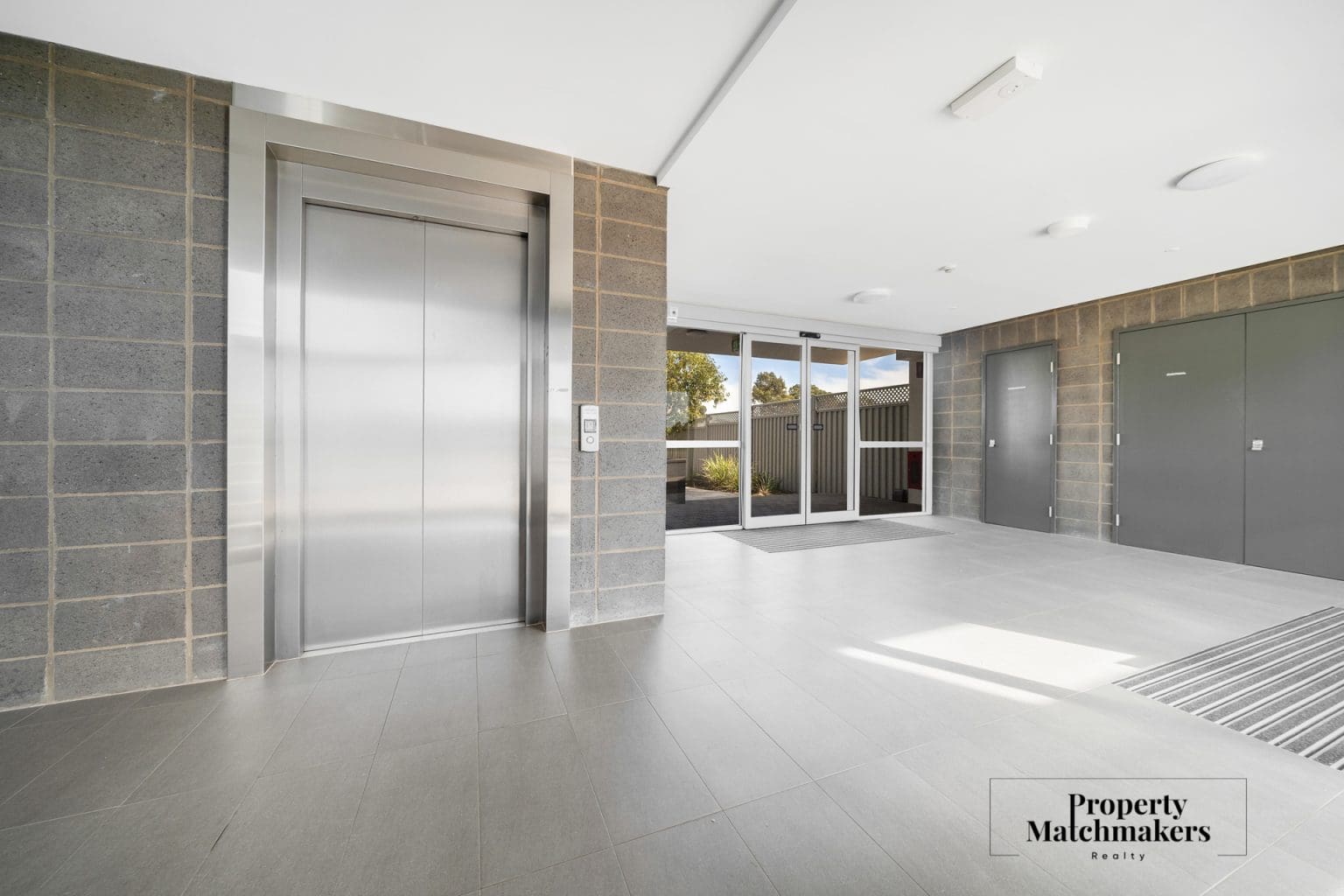 113/50 Pimlico Crescent, Wellard, WA 6170 AUS