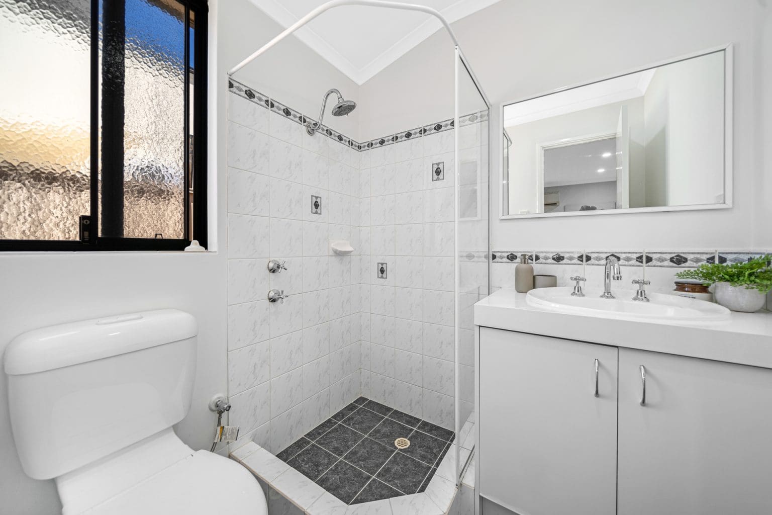 24 Greenland Boulevard, Canning Vale, WA 6155 AUS