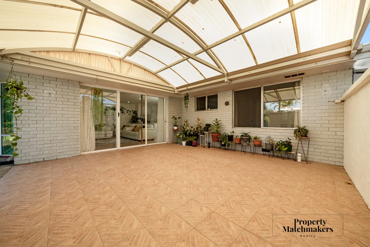 9 Rennison Street, Beckenham, WA 6107 AUS