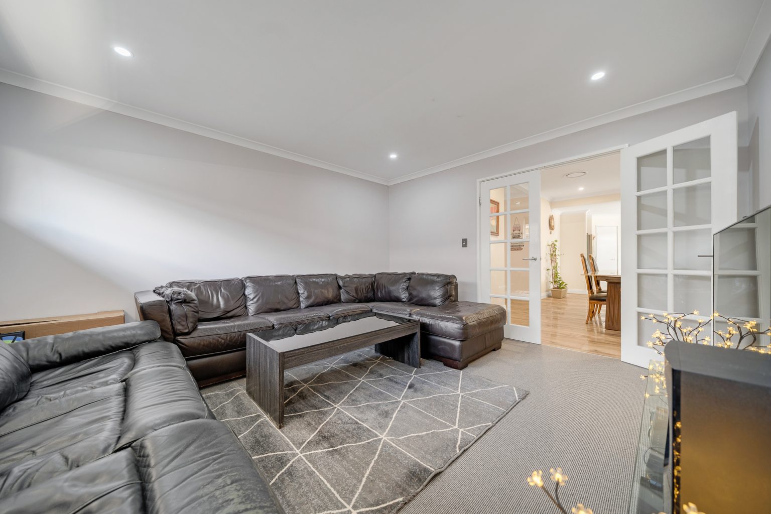 21 Dorset Street, Haynes, WA 6112 AUS