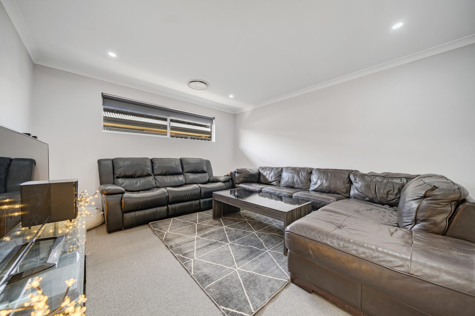 21 Dorset Street, Haynes, WA 6112 AUS