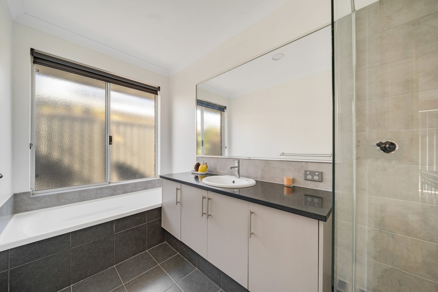 21 Dorset Street, Haynes, WA 6112 AUS