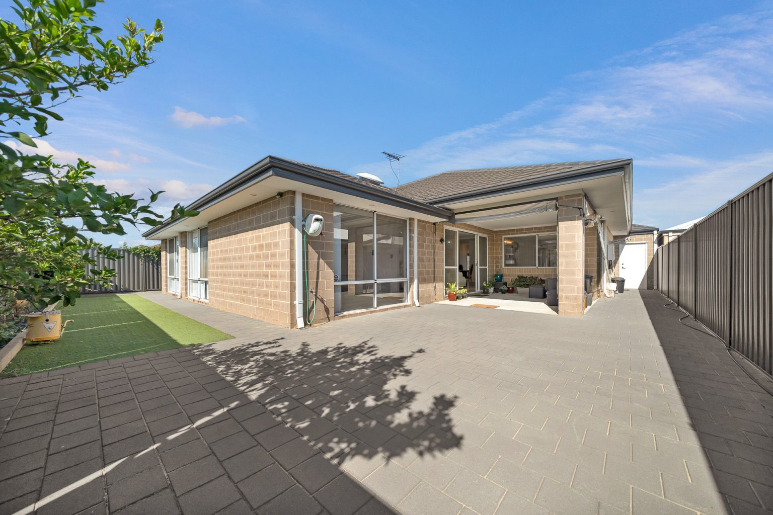 21 Dorset Street, Haynes, WA 6112 AUS