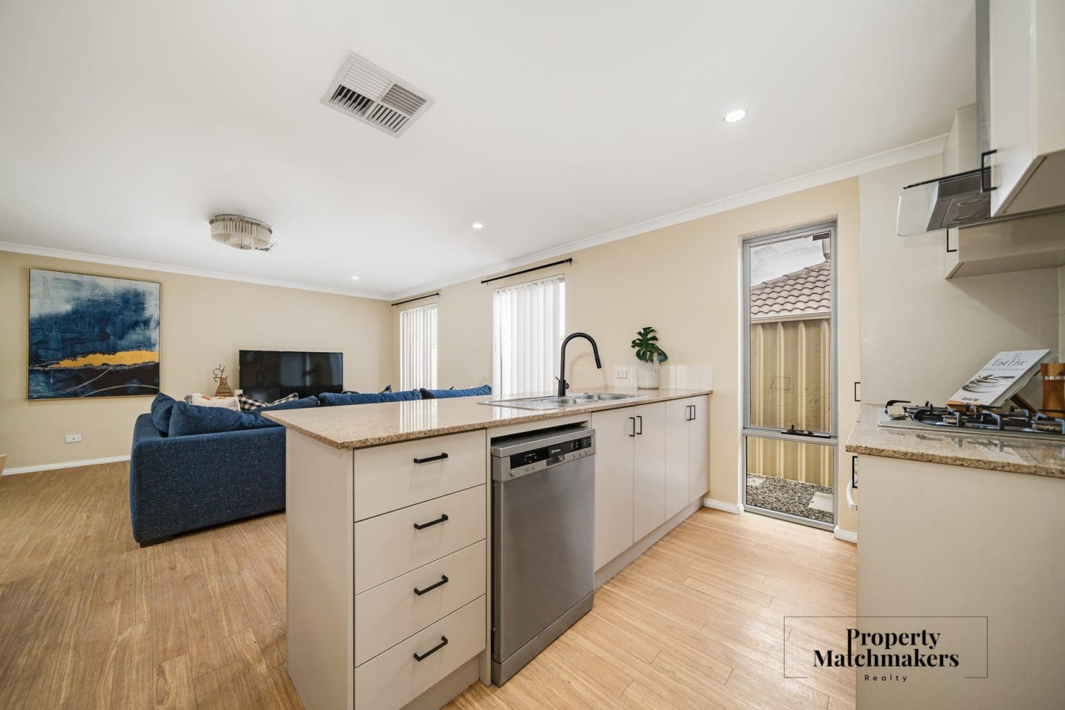 2B Playden Way, Balga, WA 6061 AUS