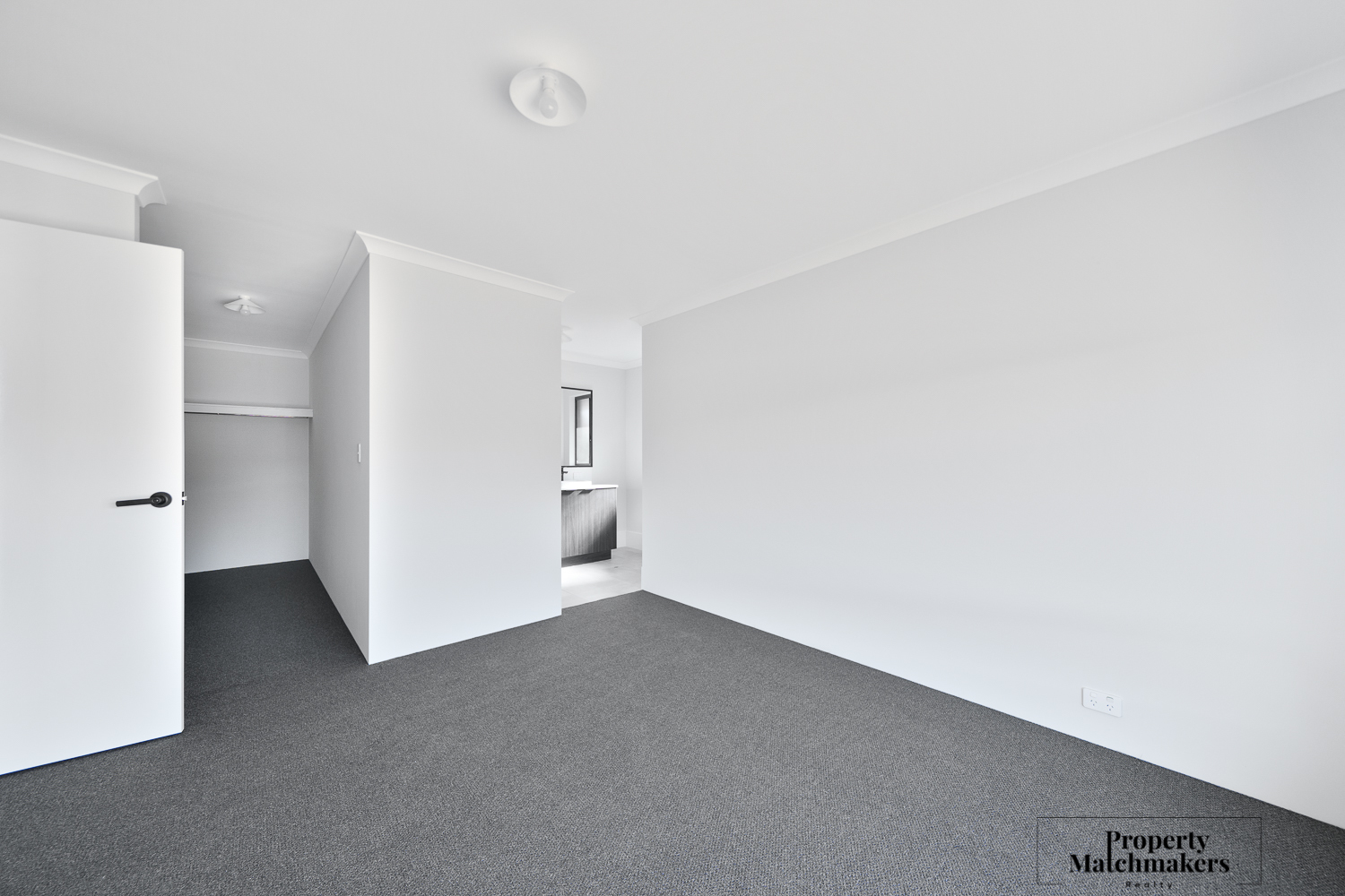 8 Jinsha Road, Hilbert, WA 6112 AUS