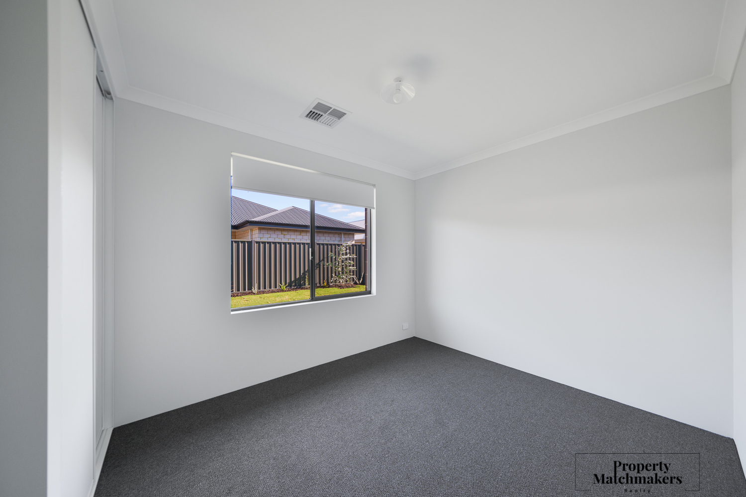 8 Jinsha Road, Hilbert, WA 6112 AUS