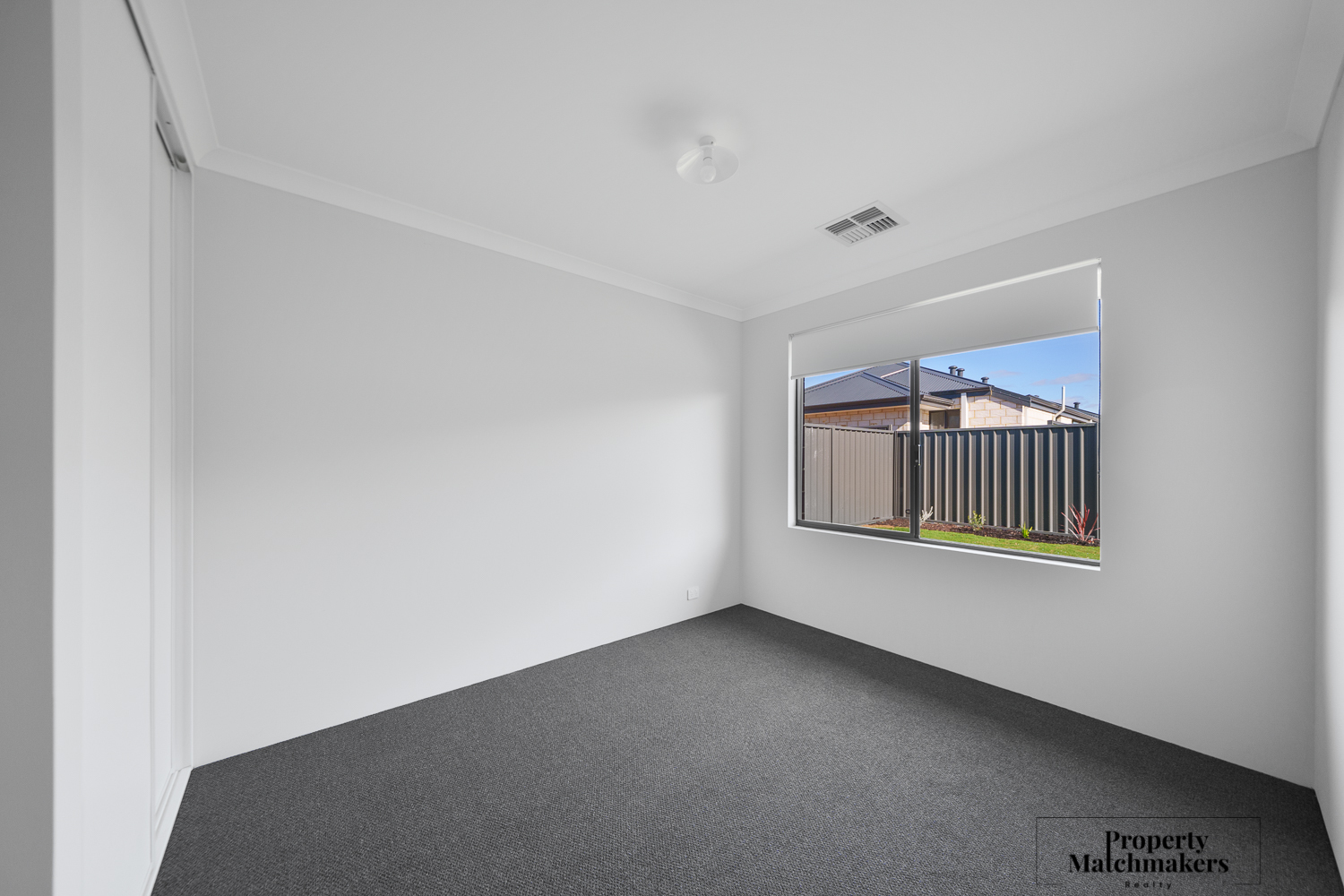 8 Jinsha Road, Hilbert, WA 6112 AUS