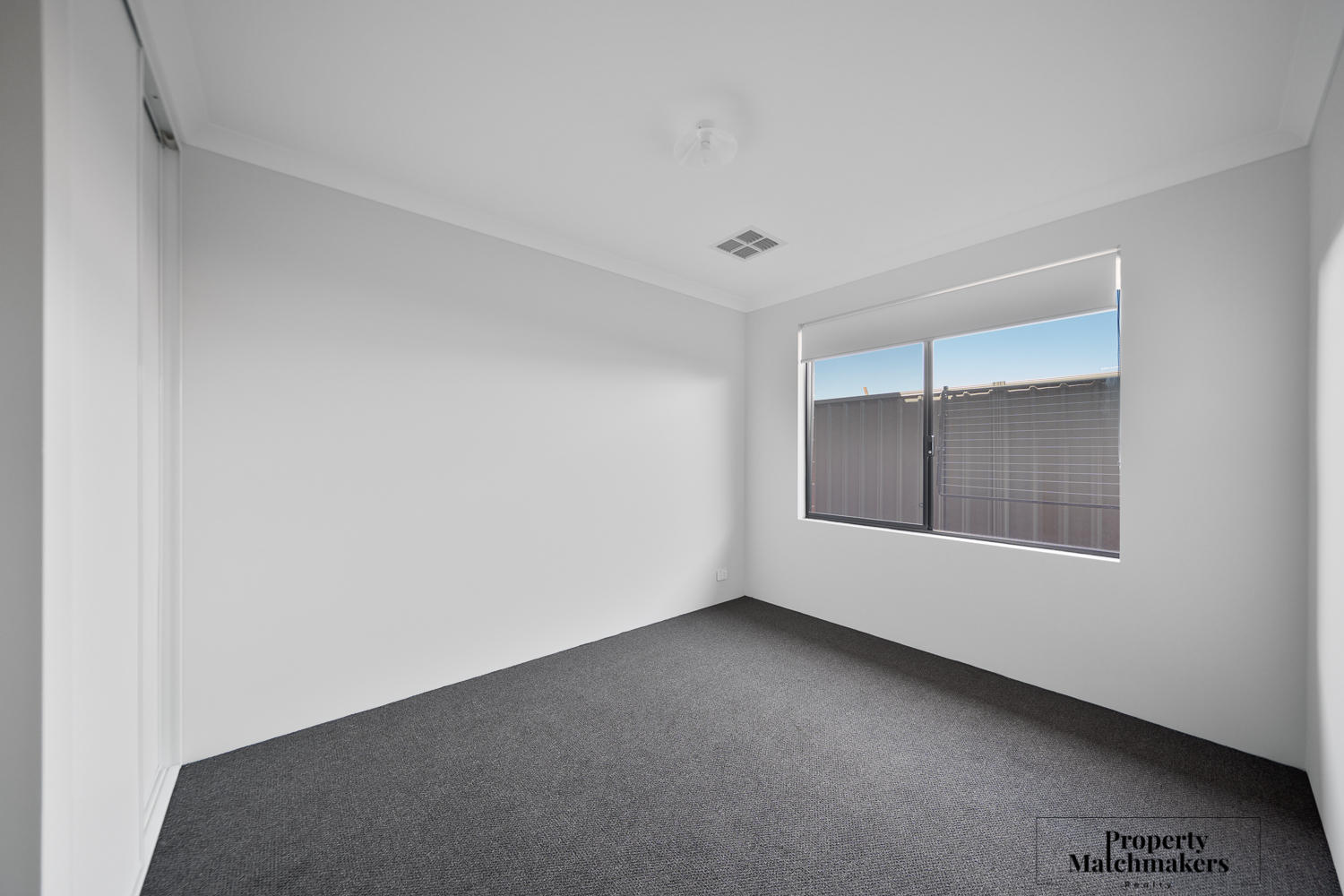 8 Jinsha Road, Hilbert, WA 6112 AUS