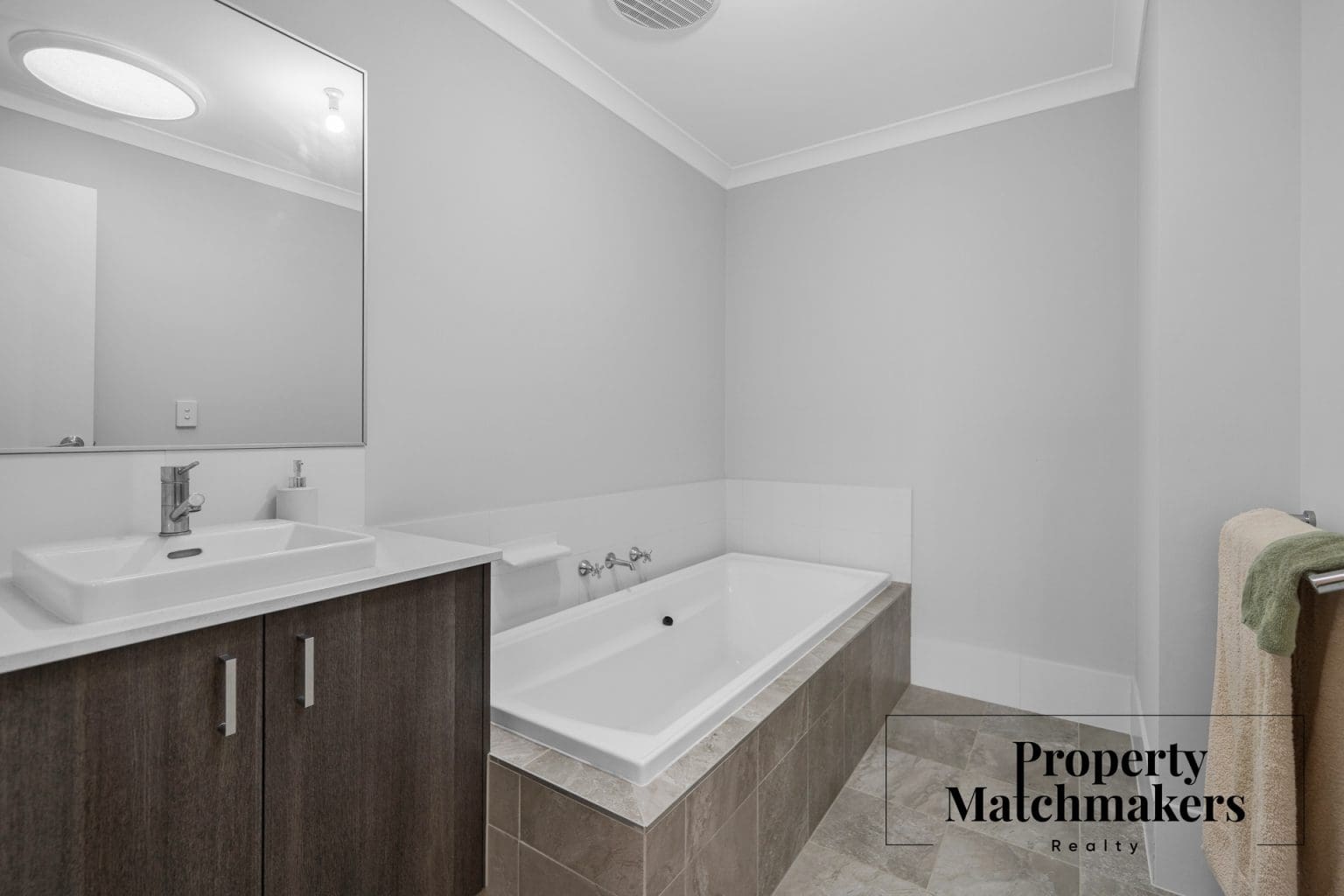 10 Yalmy Street, Brabham, WA 6055 AUS