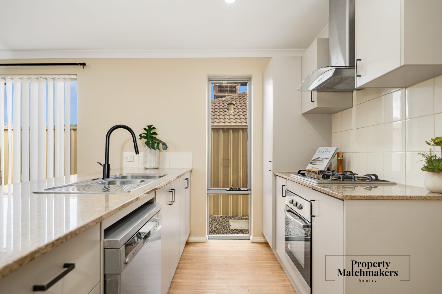 2B Playden Way, Balga, WA 6061 AUS