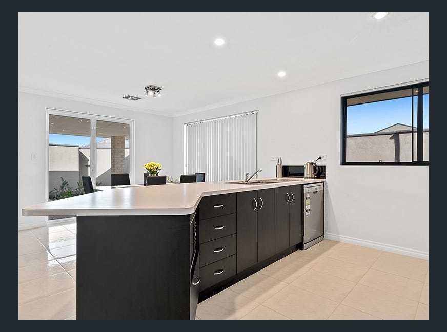 85 Brixton Crescent, Ellenbrook, WA 6069 AUS