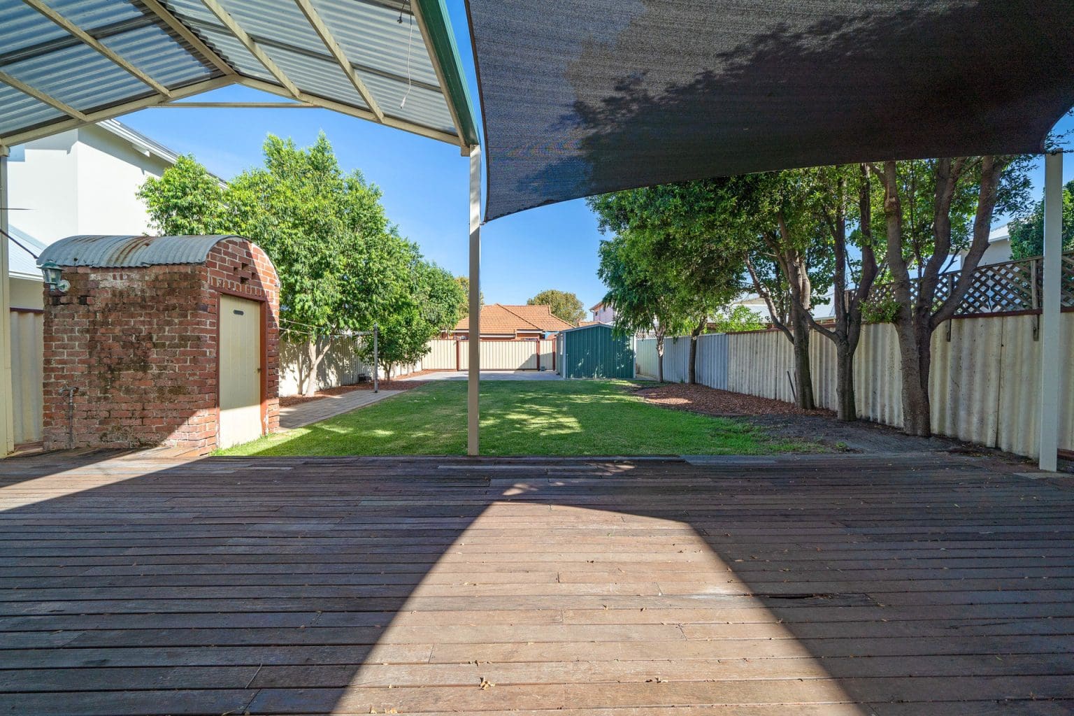 99 Mackie, Victoria Park, WA 6100 AUS