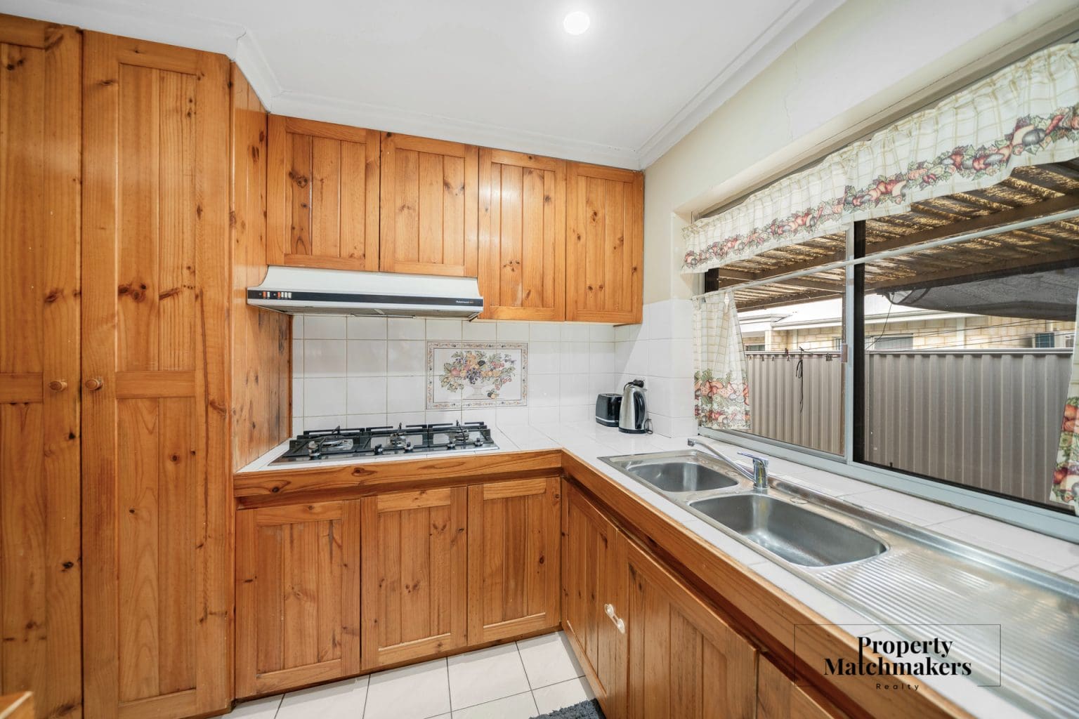 18 Romney Street, Beckenham, WA 6107 AUS