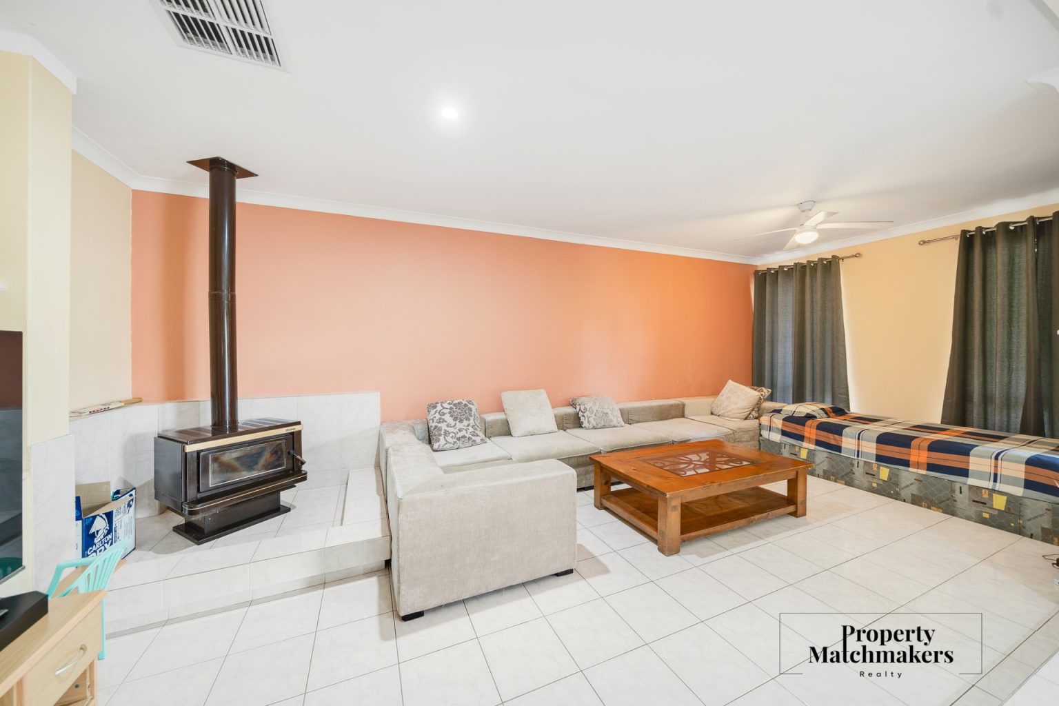 18 Romney Street, Beckenham, WA 6107 AUS