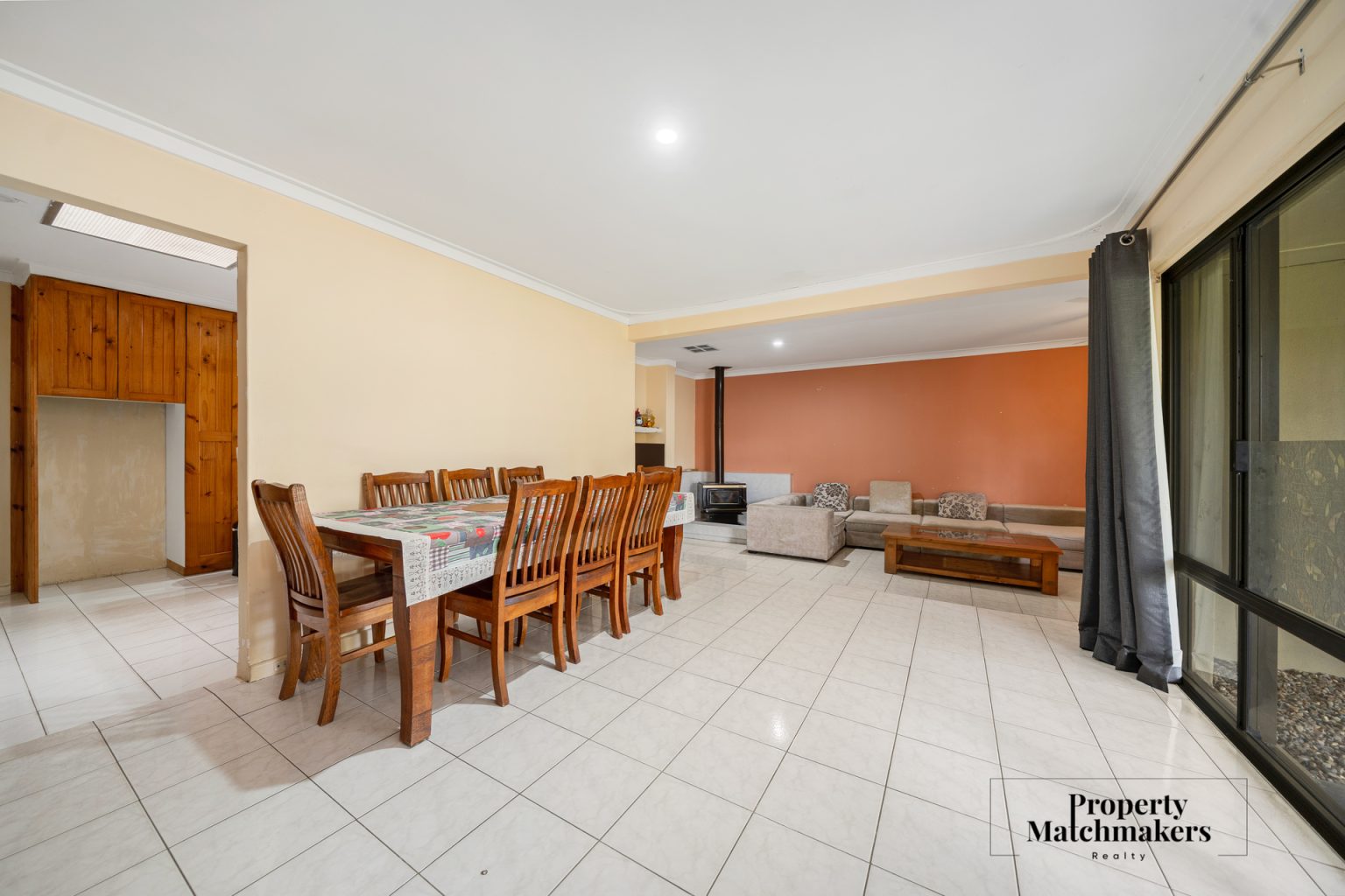 18 Romney Street, Beckenham, WA 6107 AUS