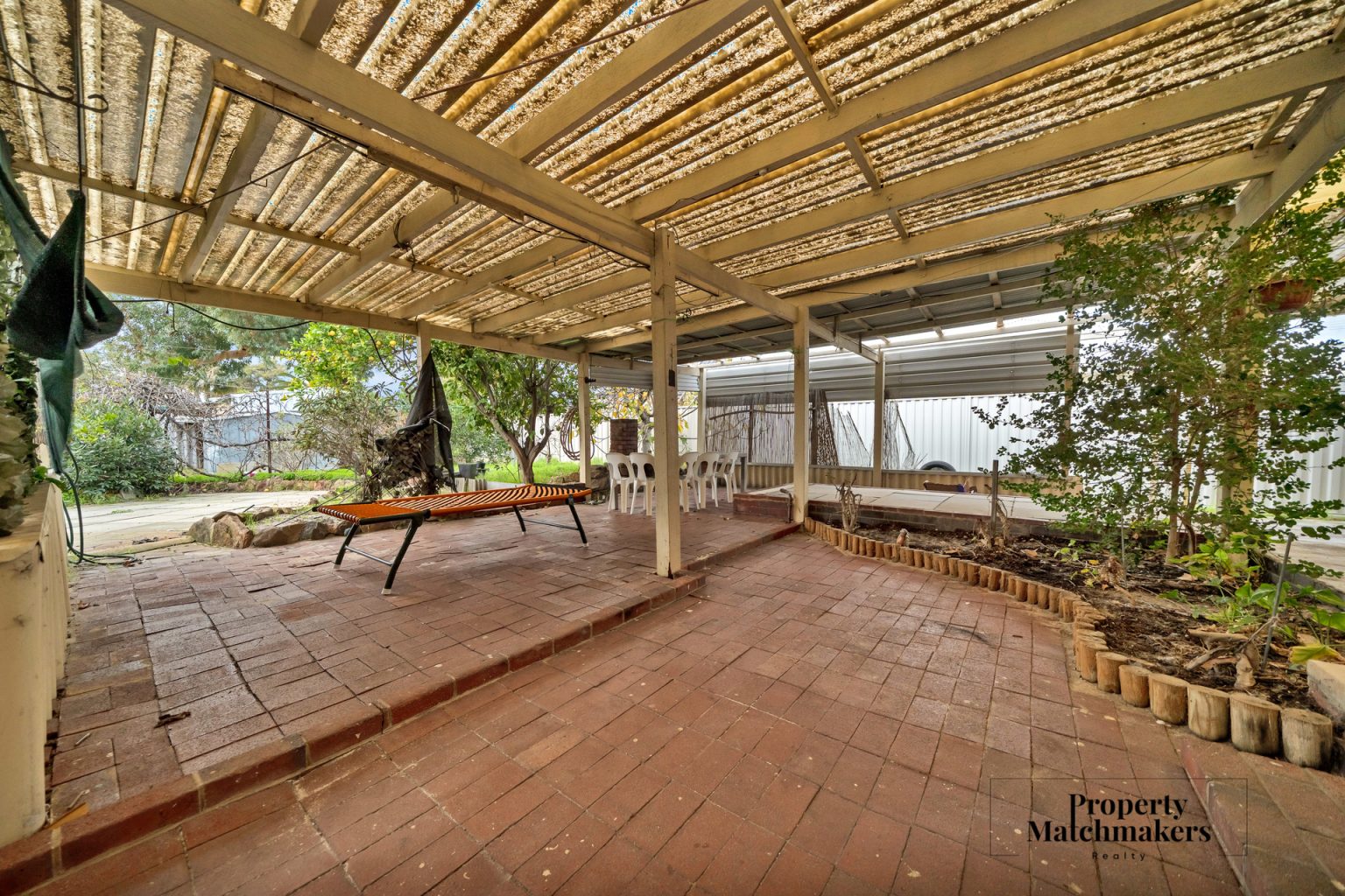 18 Romney Street, Beckenham, WA 6107 AUS