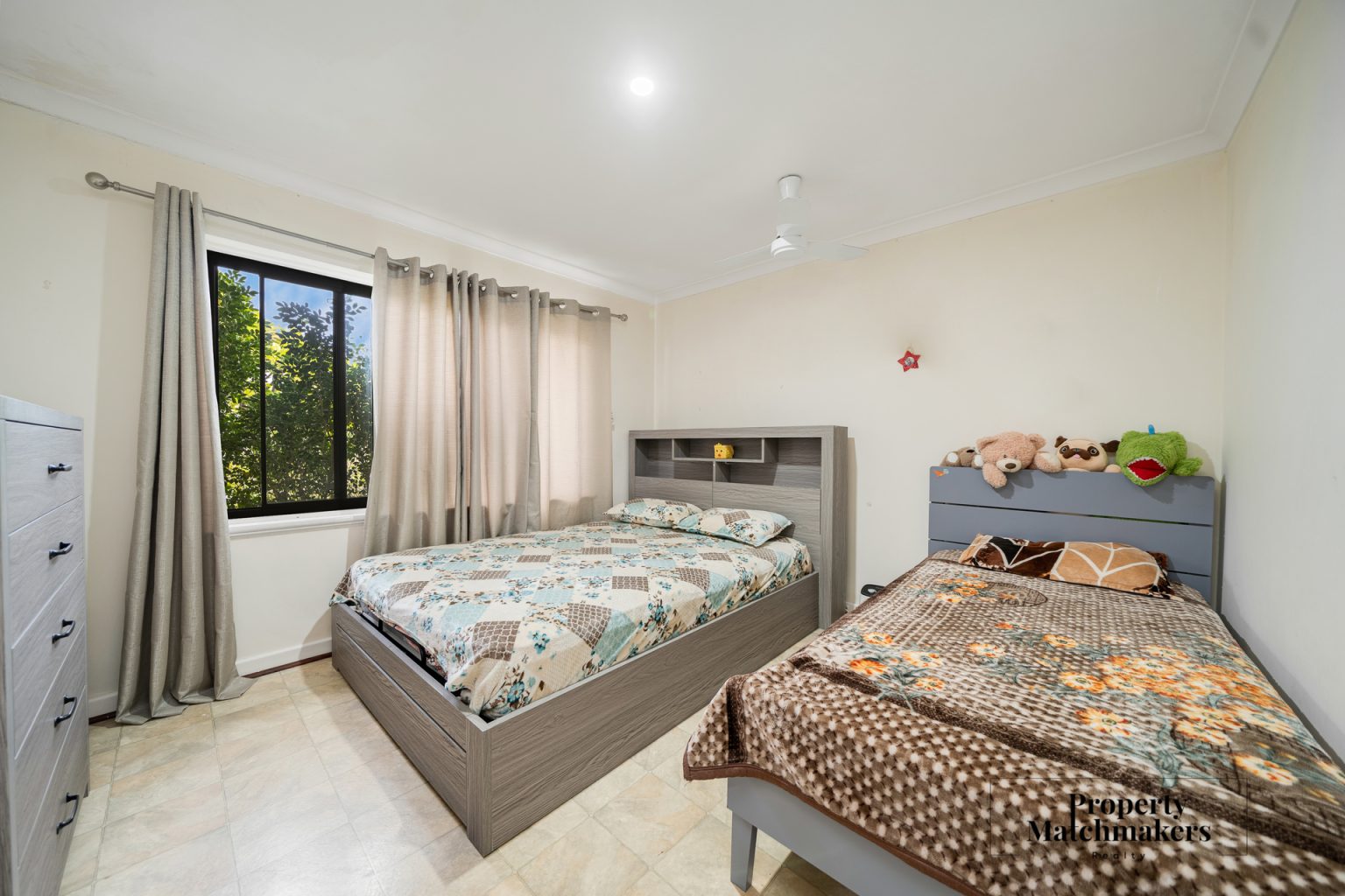 18 Romney Street, Beckenham, WA 6107 AUS