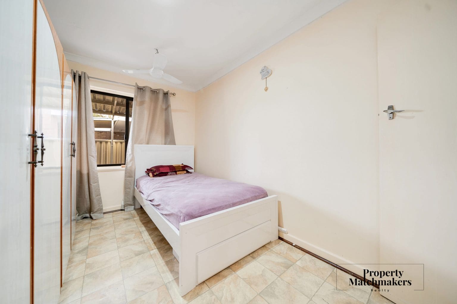 18 Romney Street, Beckenham, WA 6107 AUS