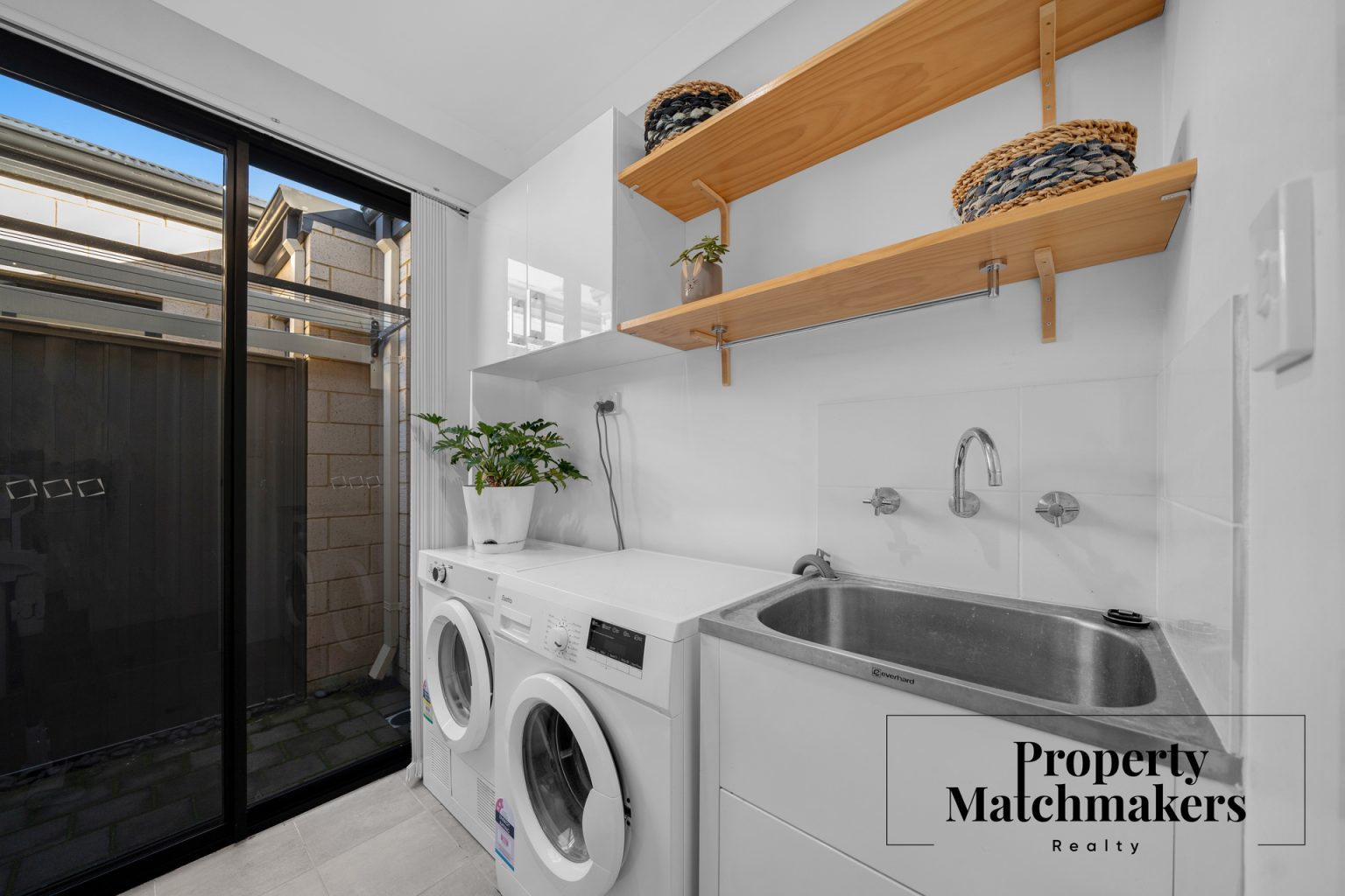 9 Castlereagh Way, Brabham, WA 6055 AUS