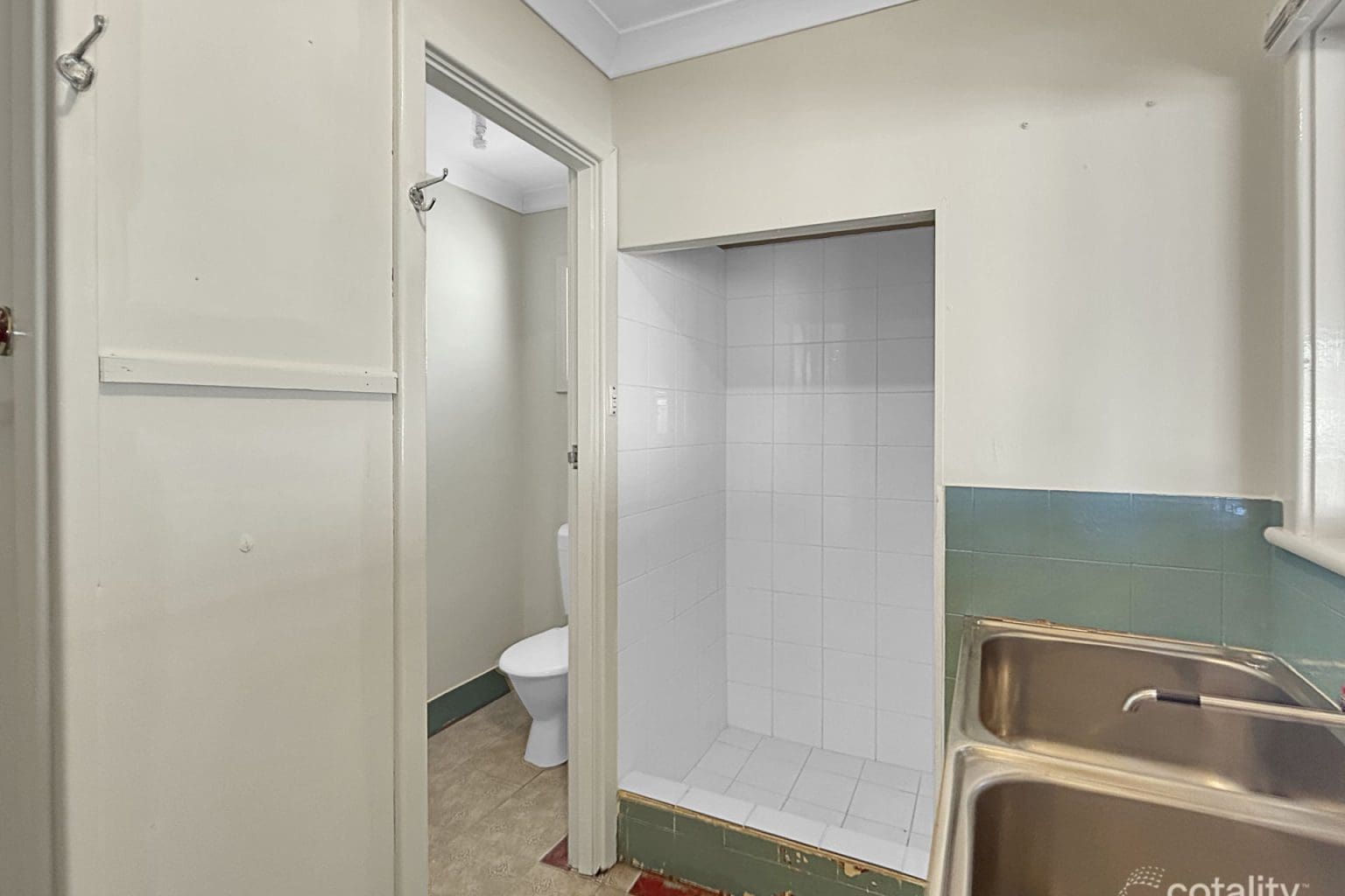 13A Peckham Street, Beckenham, WA 6107 AUS