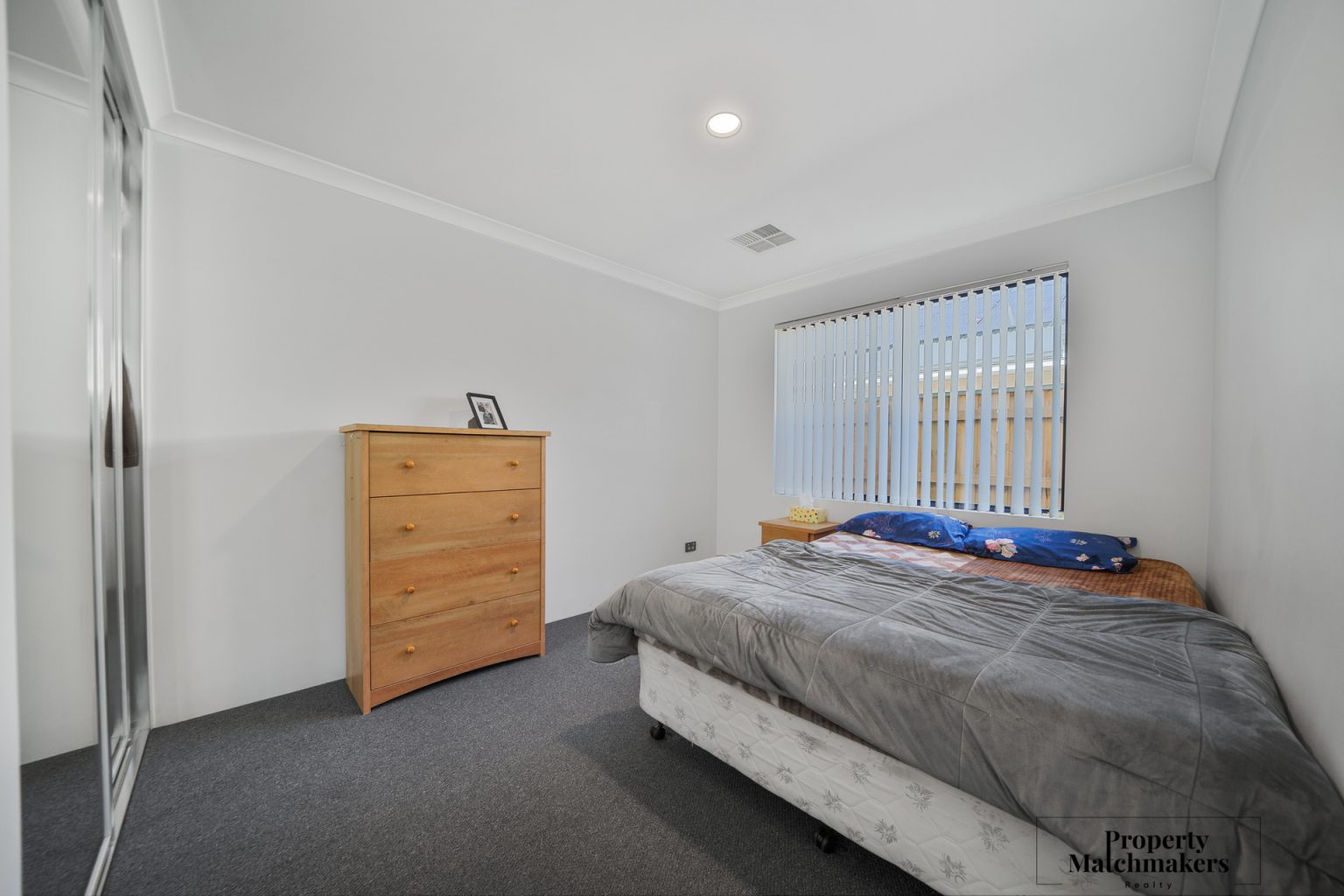 82 Dunnett Drive, Ellenbrook, WA 6069 AUS