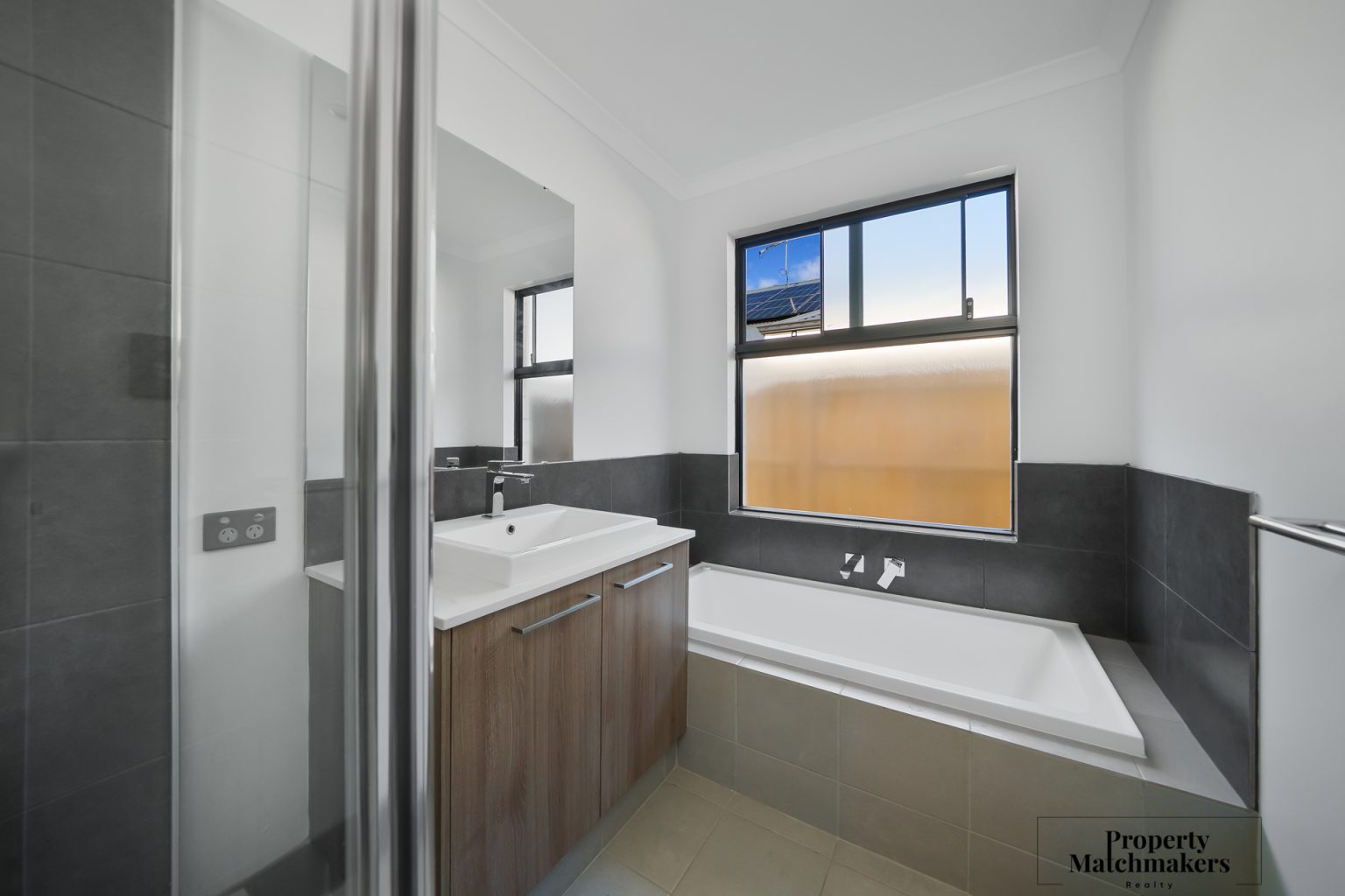 82 Dunnett Drive, Ellenbrook, WA 6069 AUS