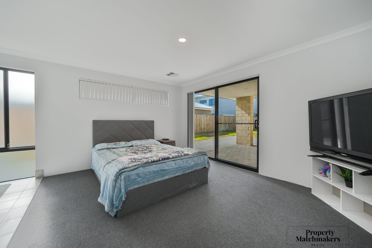 82 Dunnett Drive, Ellenbrook, WA 6069 AUS