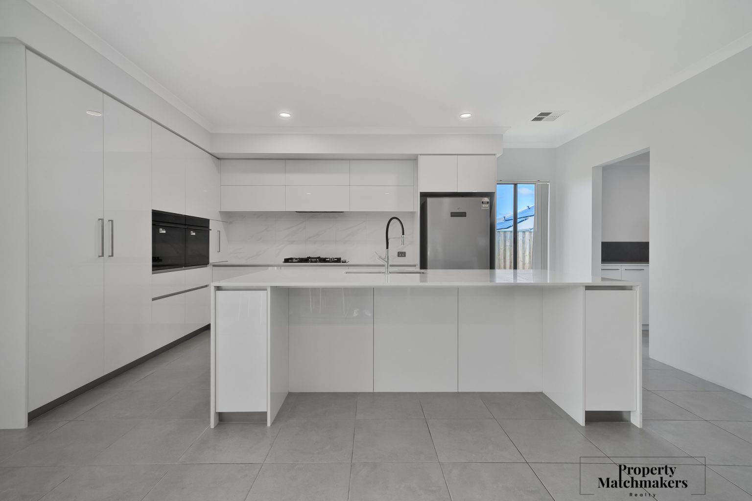 82 Dunnett Drive, Ellenbrook, WA 6069 AUS