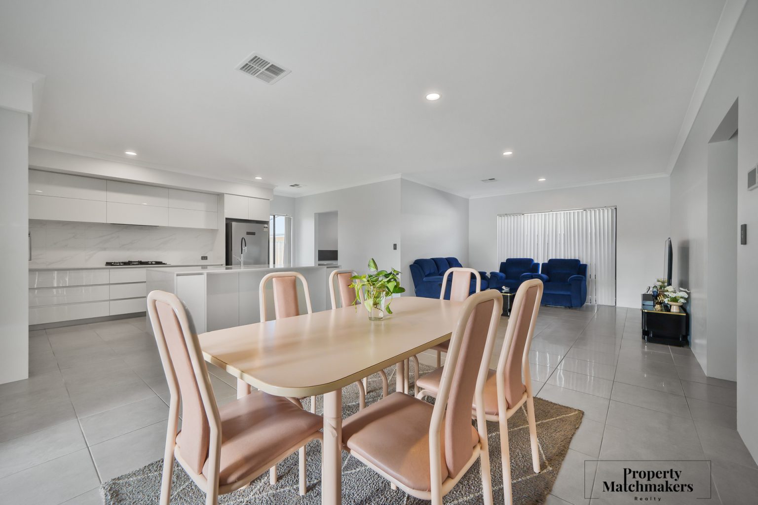 82 Dunnett Drive, Ellenbrook, WA 6069 AUS